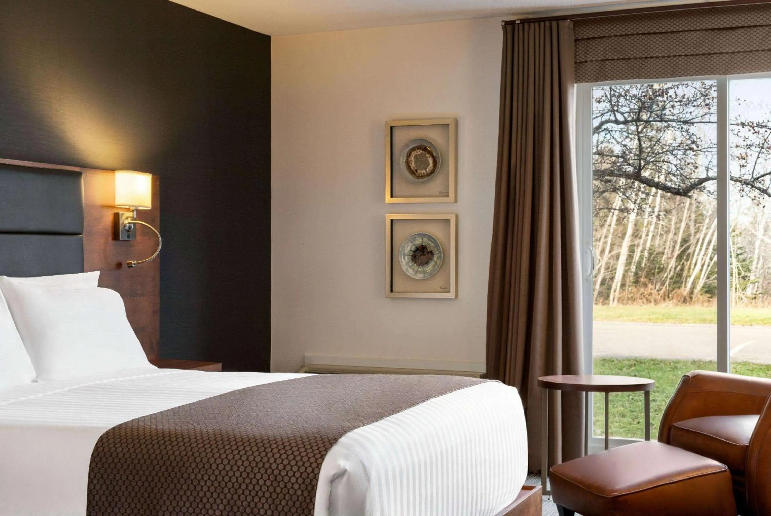 Photo of the whole room, Bed in Atlantic Host Hotel, Trademark Collection by Wyndham