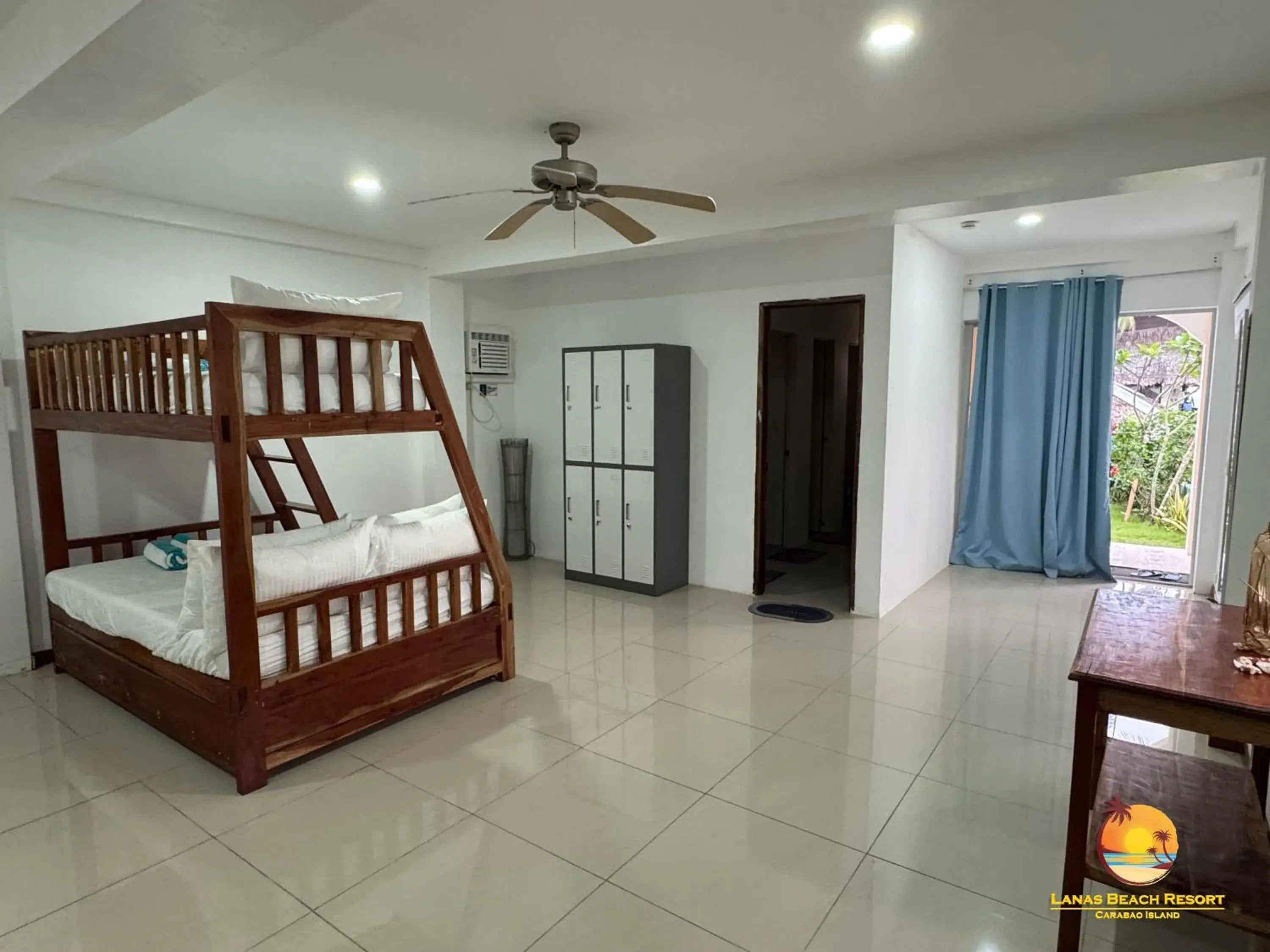 Bed in 6-Bed Mixed Dormitory Room in Lanas Beach Resort Carabao Island Bed in 6-Bed Mixed Dormitory Room in Lanas Beach Resort Carabao Island