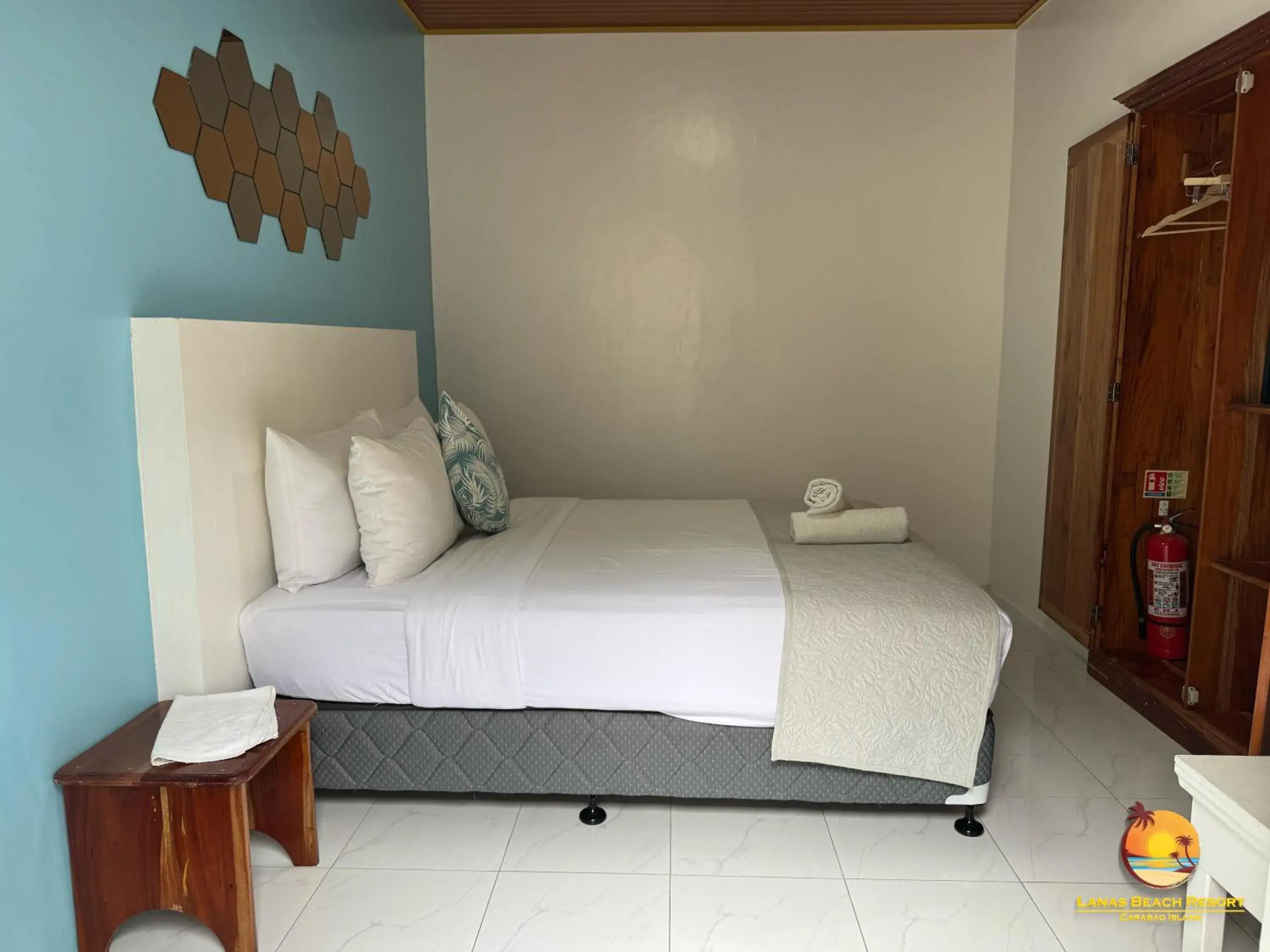 Double Room with Garden View in Lanas Beach Resort Carabao Island Double Room with Garden View in Lanas Beach Resort Carabao Island