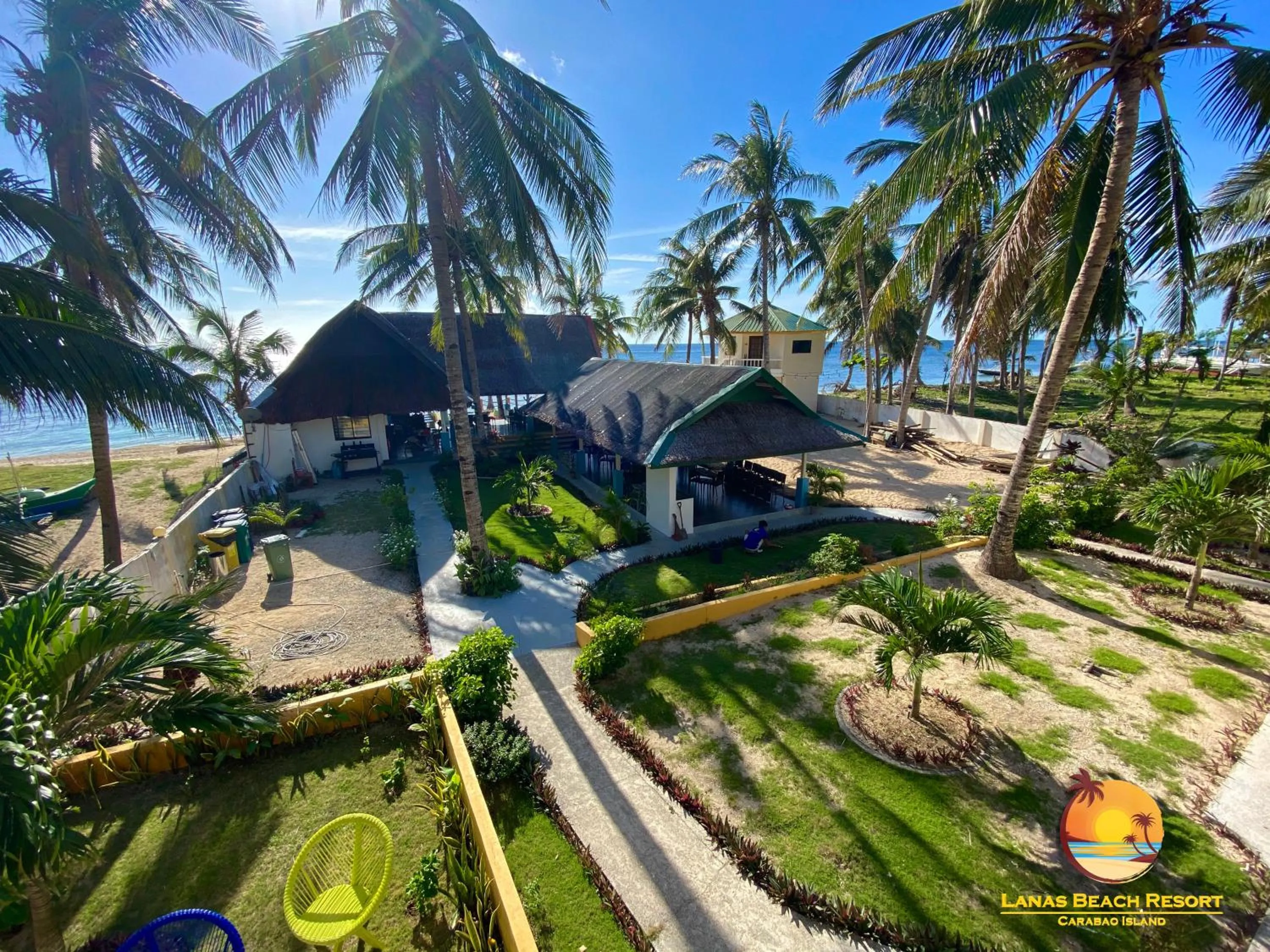 Garden view in Lanas Beach Resort Carabao Island