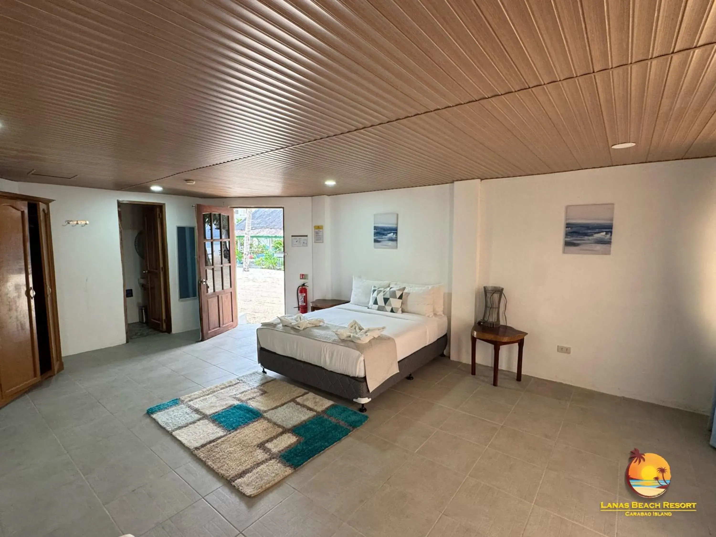 Deluxe Double Room with Sea View in Lanas Beach Resort Carabao Island Deluxe Double Room with Sea View in Lanas Beach Resort Carabao Island