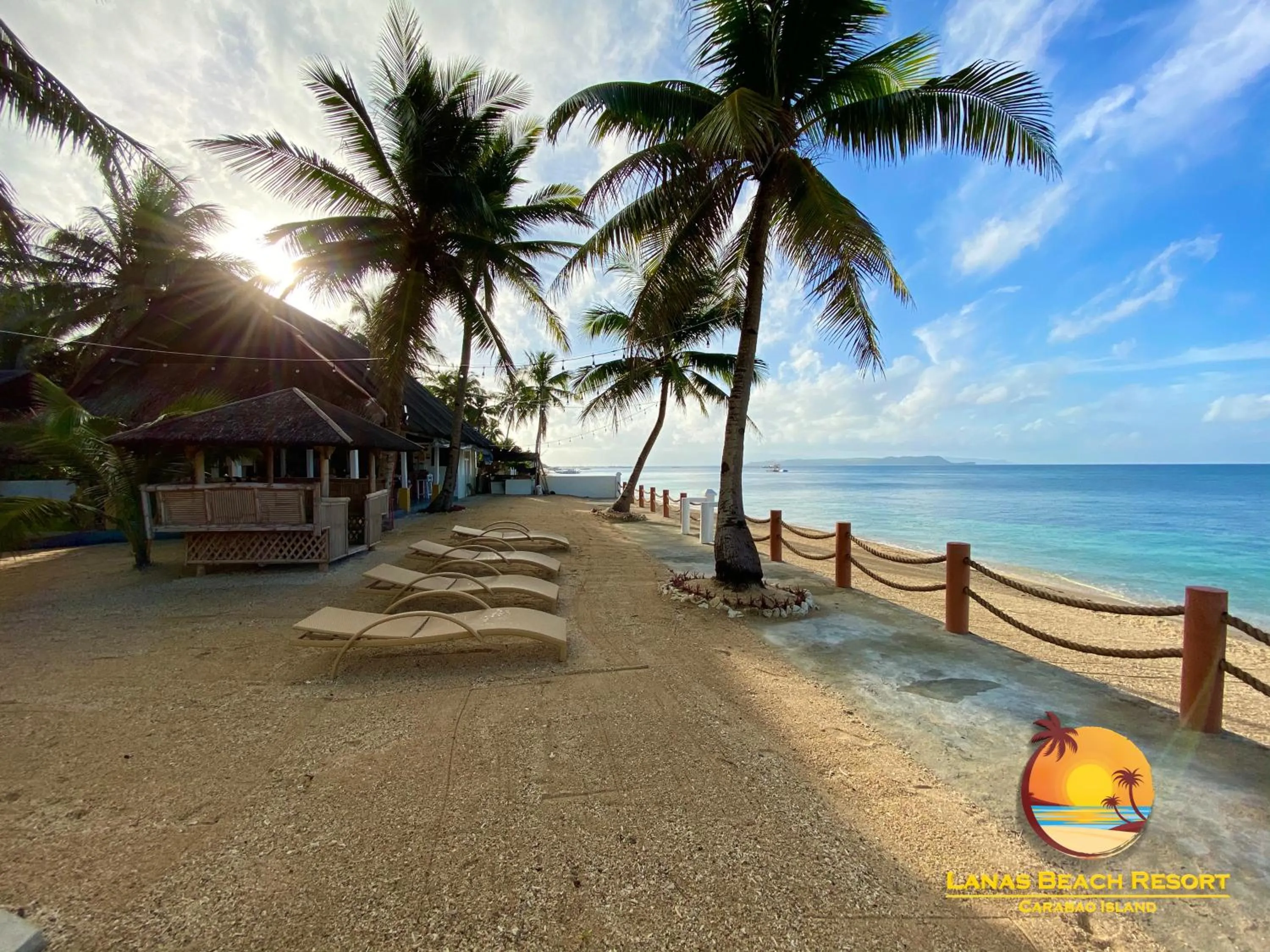 Beach in Lanas Beach Resort Carabao Island
