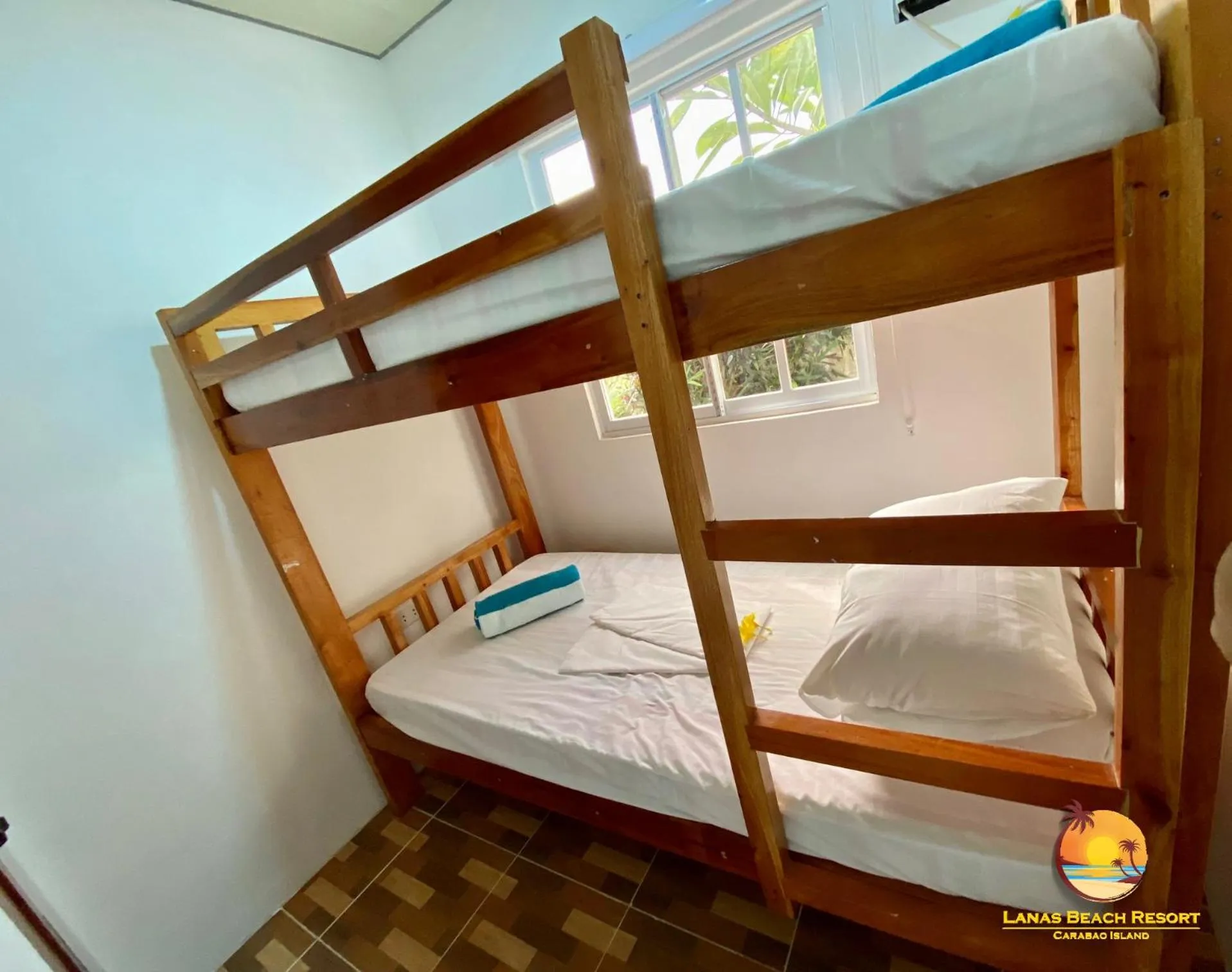 bunk bed, Bed in Lanas Beach Resort Carabao Island