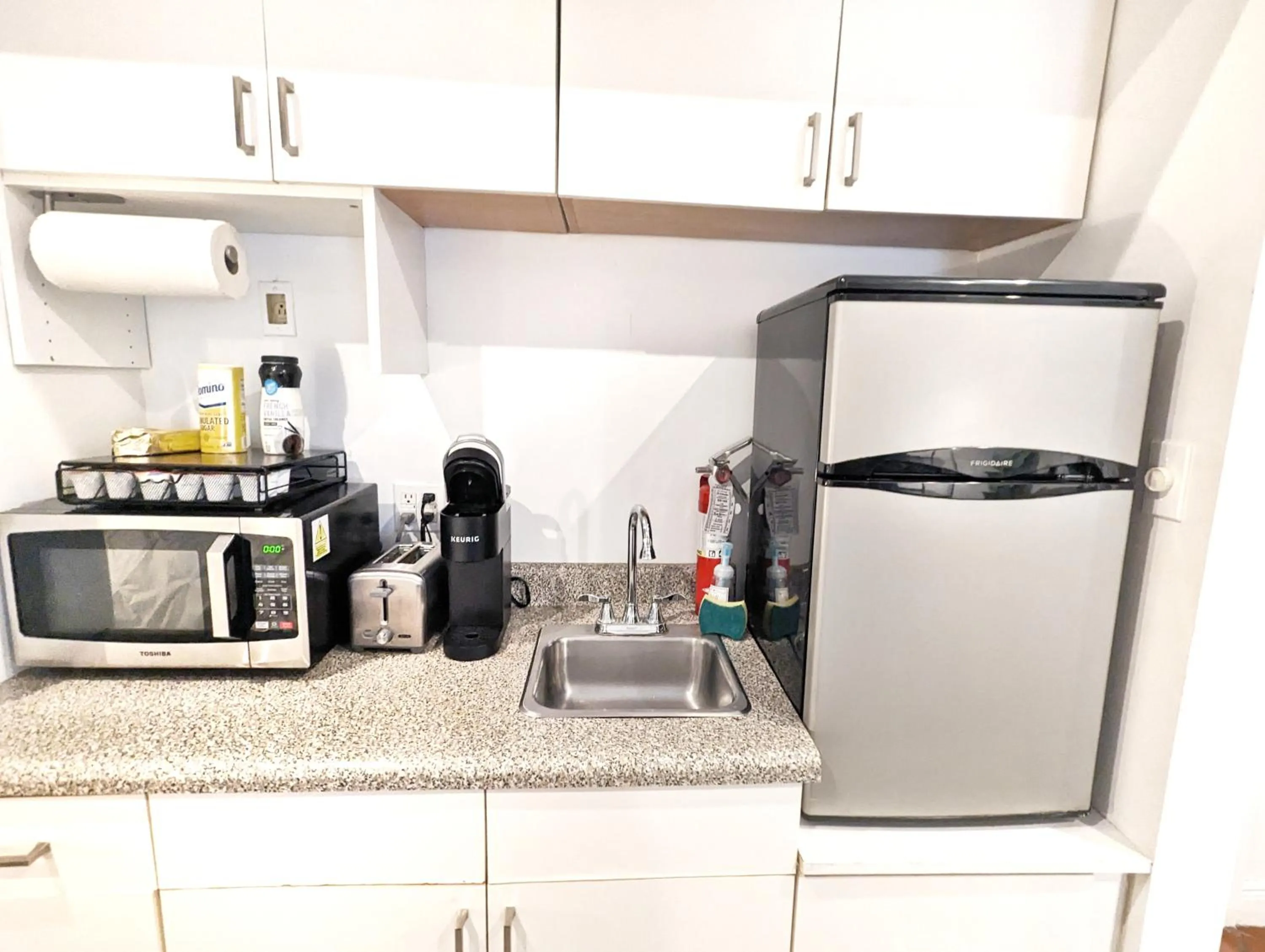 Kitchen or kitchenette in Bon Maison Guest House