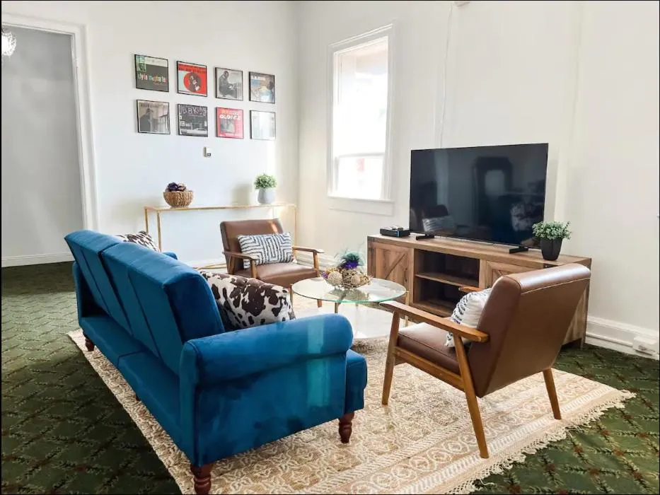 TV and multimedia in Bon Maison Guest House