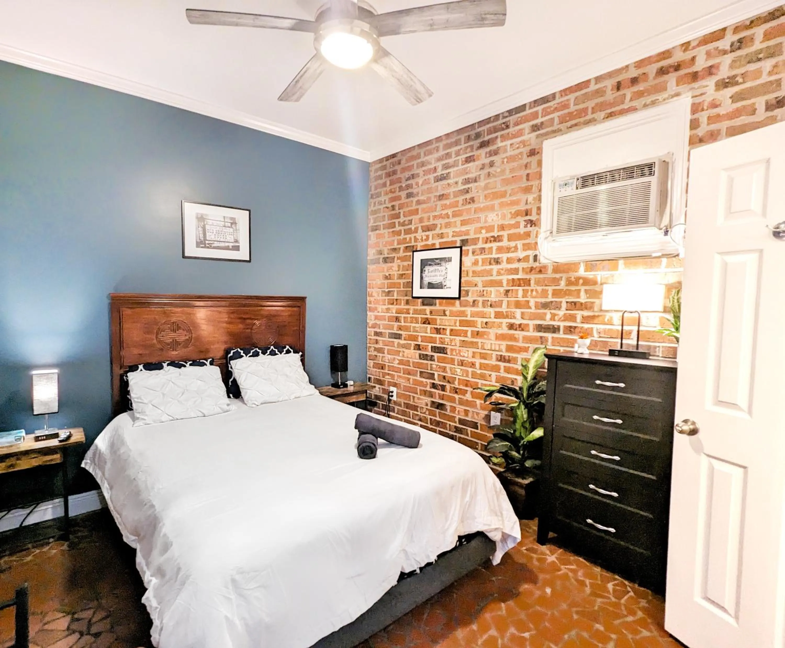 Bed in Bon Maison Guest House