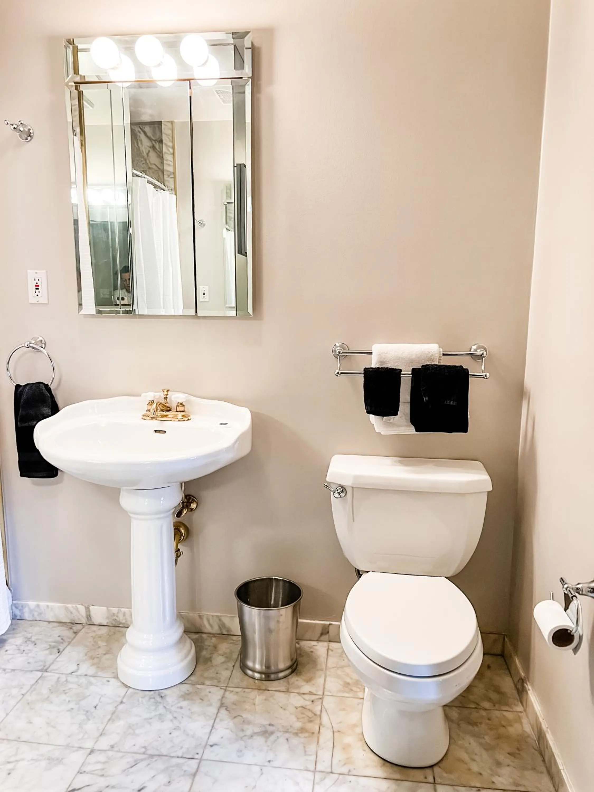 Bathroom in Bon Maison Guest House