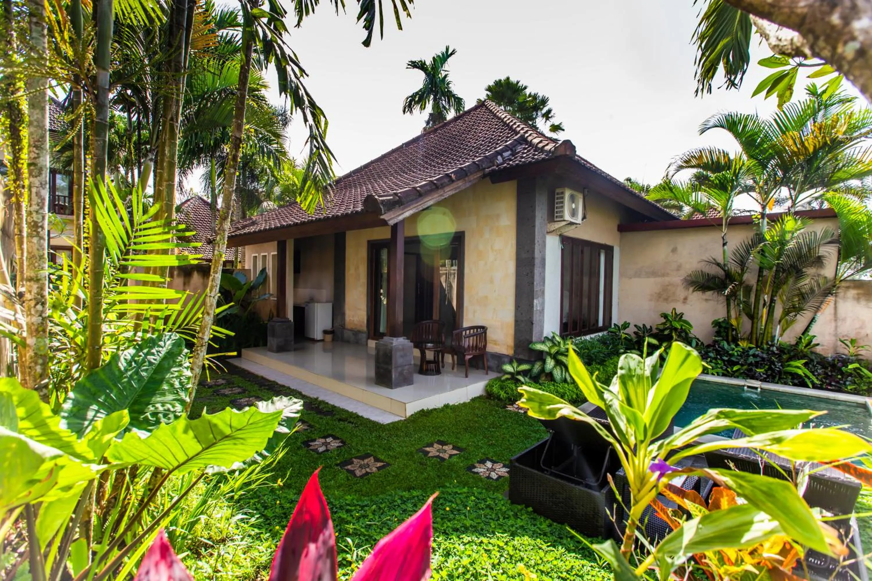 One-Bedroom Villa in Warung Mandi & Villa
