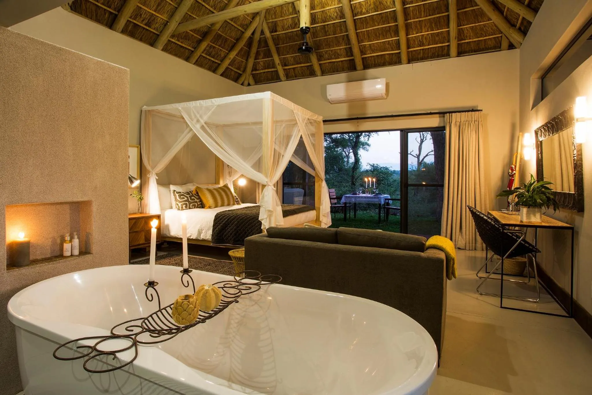Bed in Moya Safari Villa