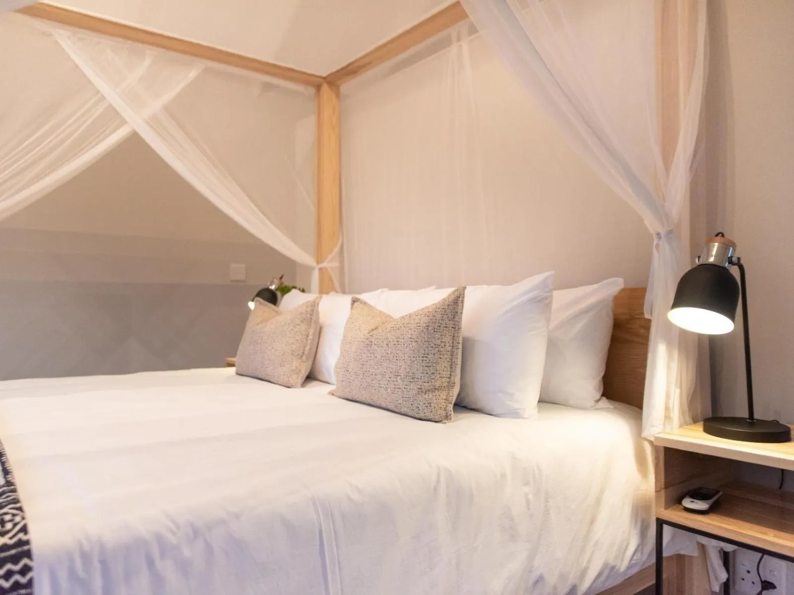 Bed in Moya Safari Villa