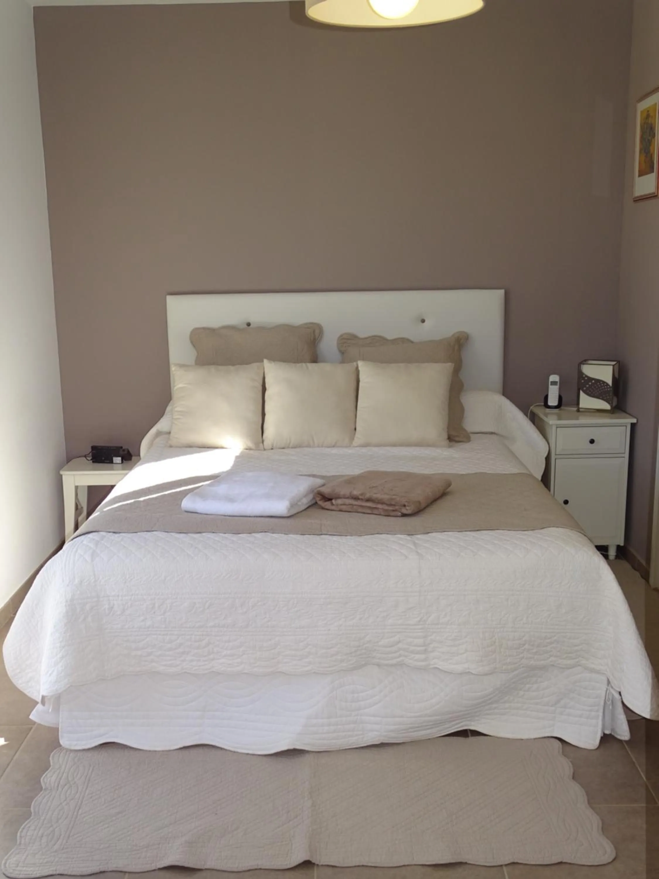 Bedroom, Bed in Chambre d'hôtes dans Villa Diane