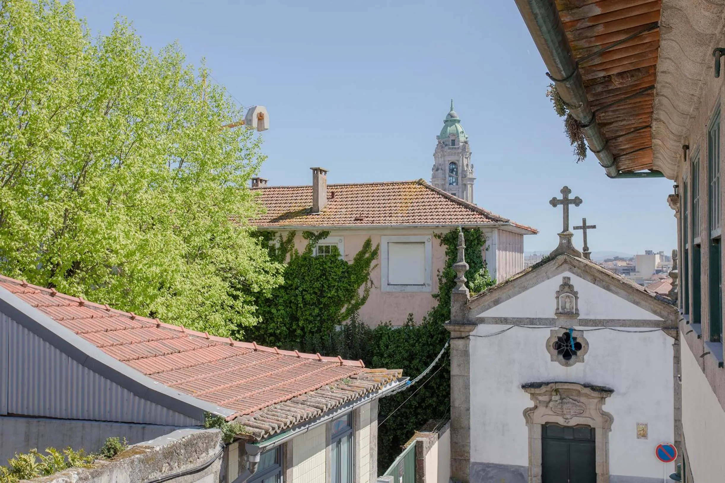 Nearby landmark in Liiiving in Porto - Cozy & Chic Downtown