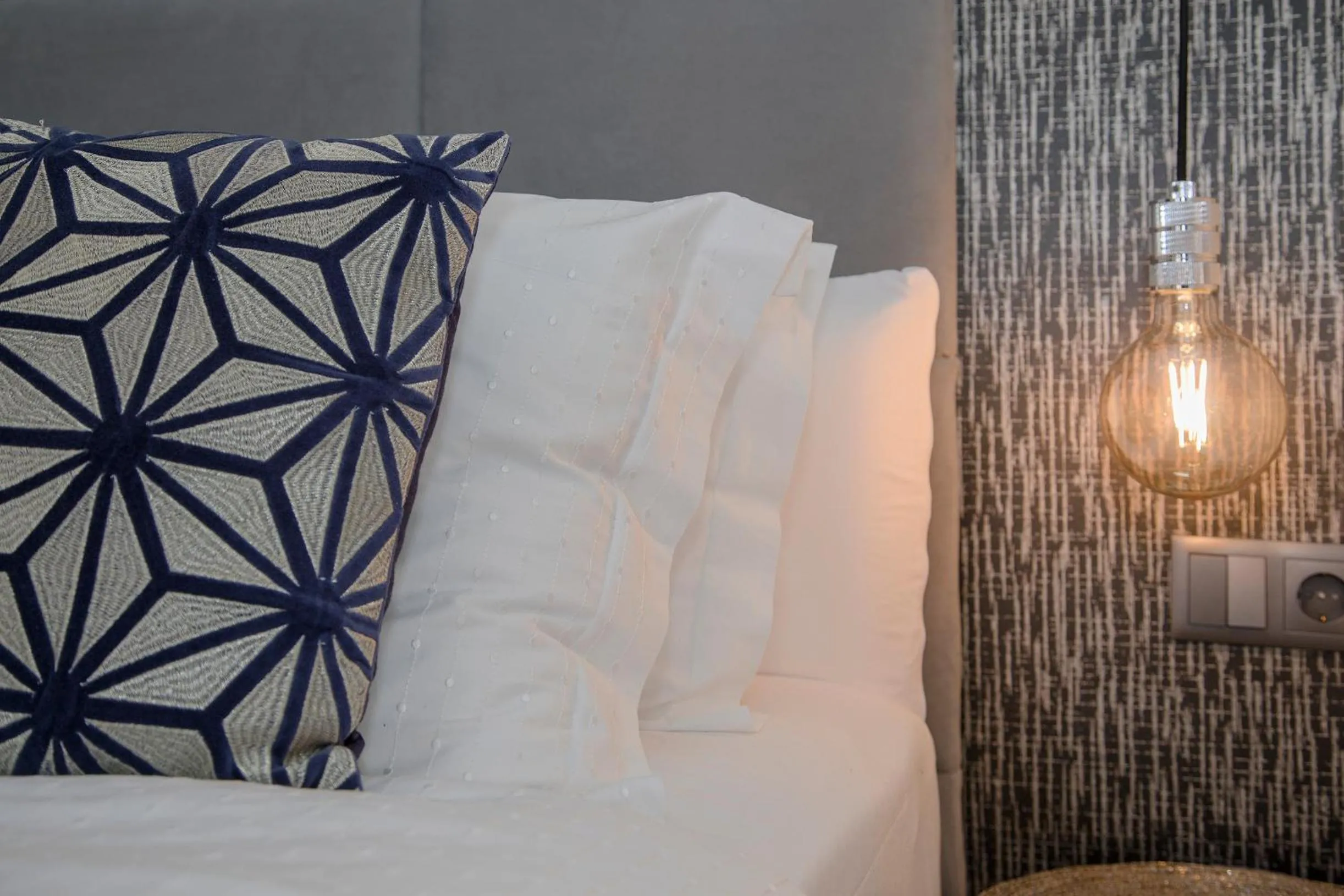 Bed in Liiiving in Porto - Cozy & Chic Downtown