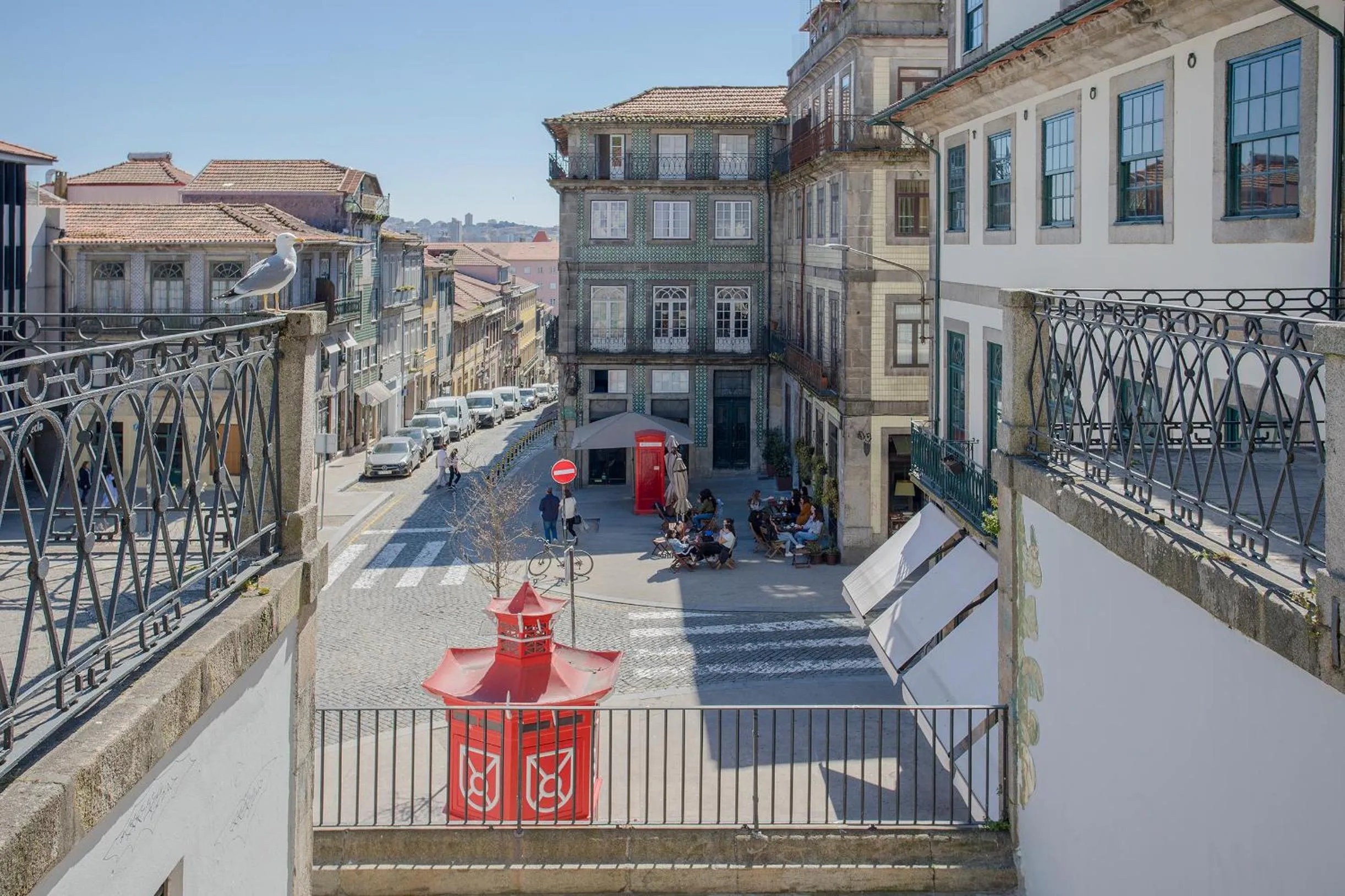Neighbourhood in Liiiving in Porto - Cozy & Chic Downtown