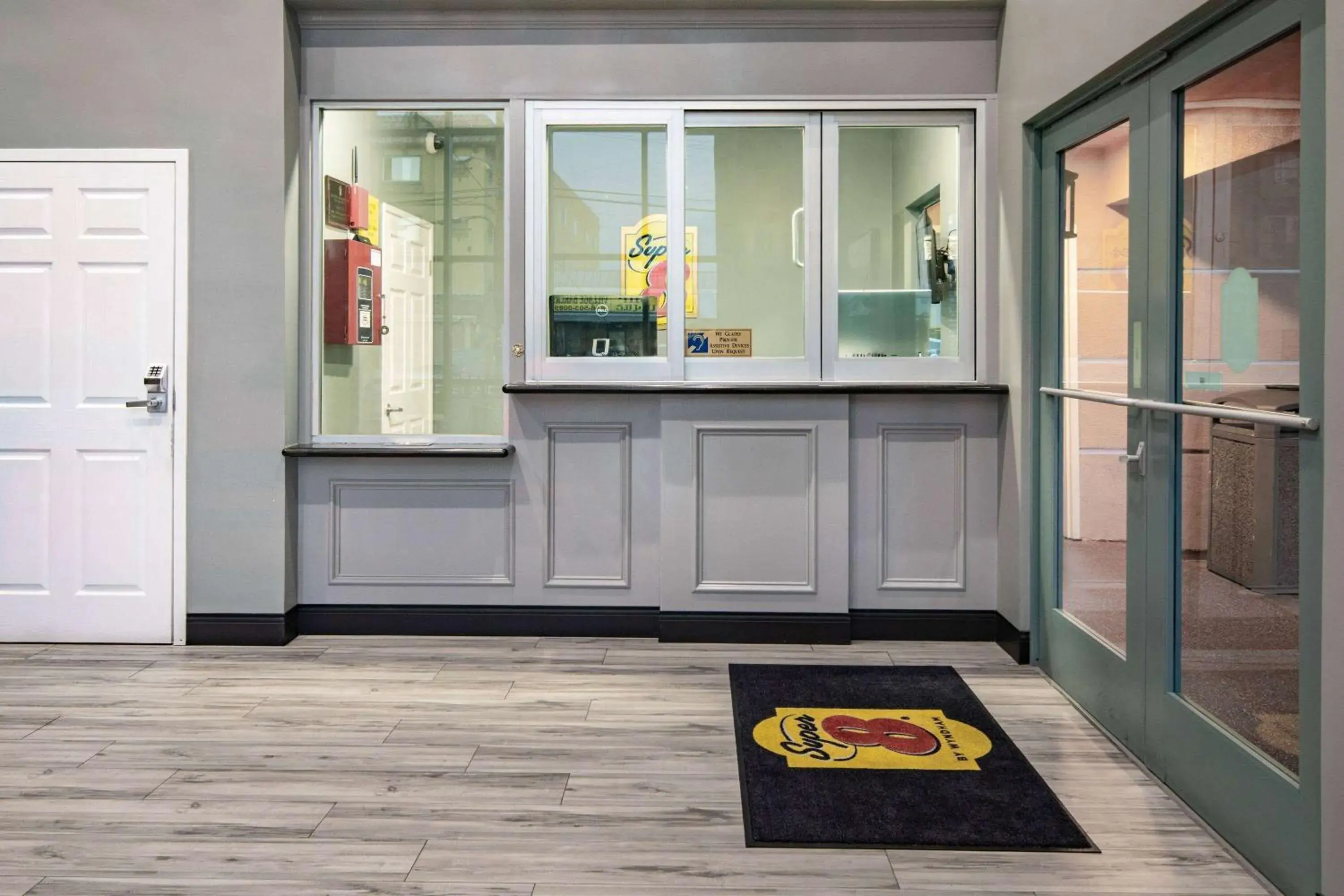 Lobby or reception in Super 8 by Wyndham North Hollywood Lobby or reception in Super 8 by Wyndham North Hollywood