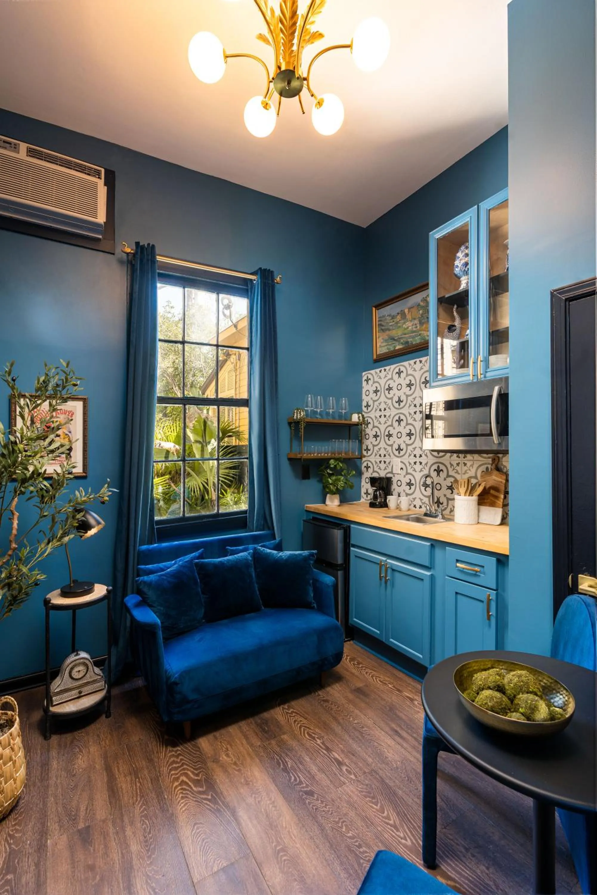 The Mansion on Royal