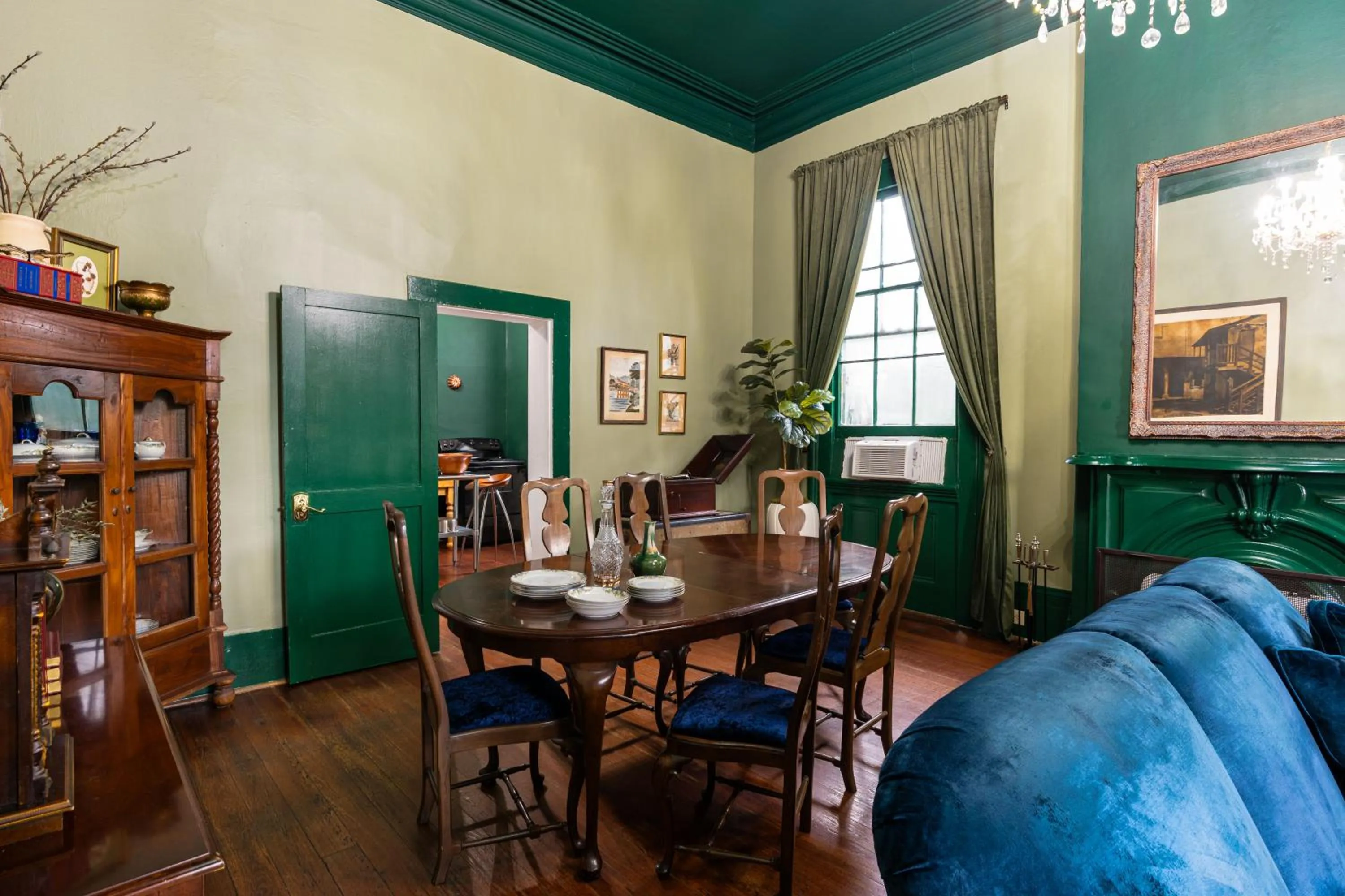 The Mansion on Royal