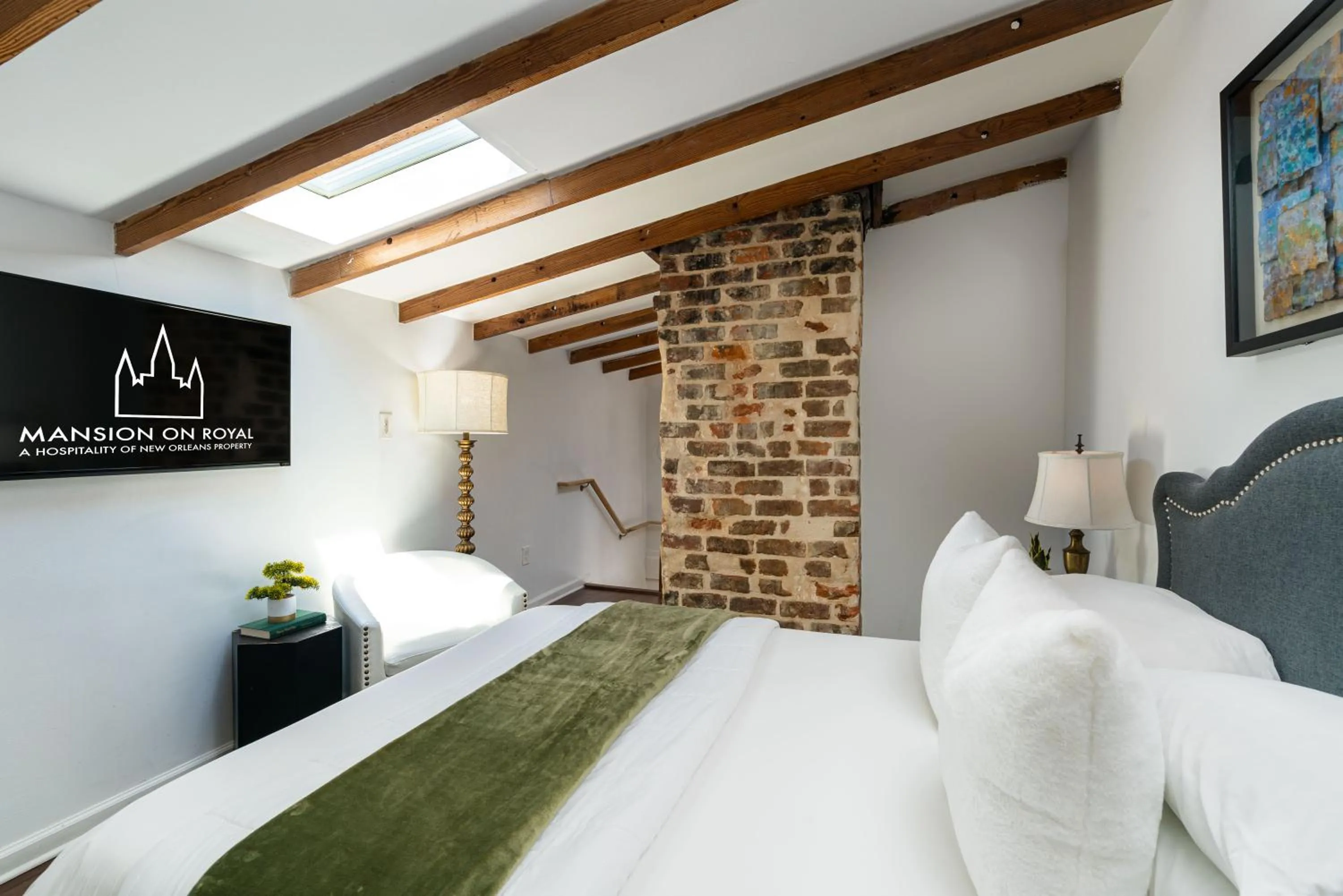 Bed in The Mansion on Royal