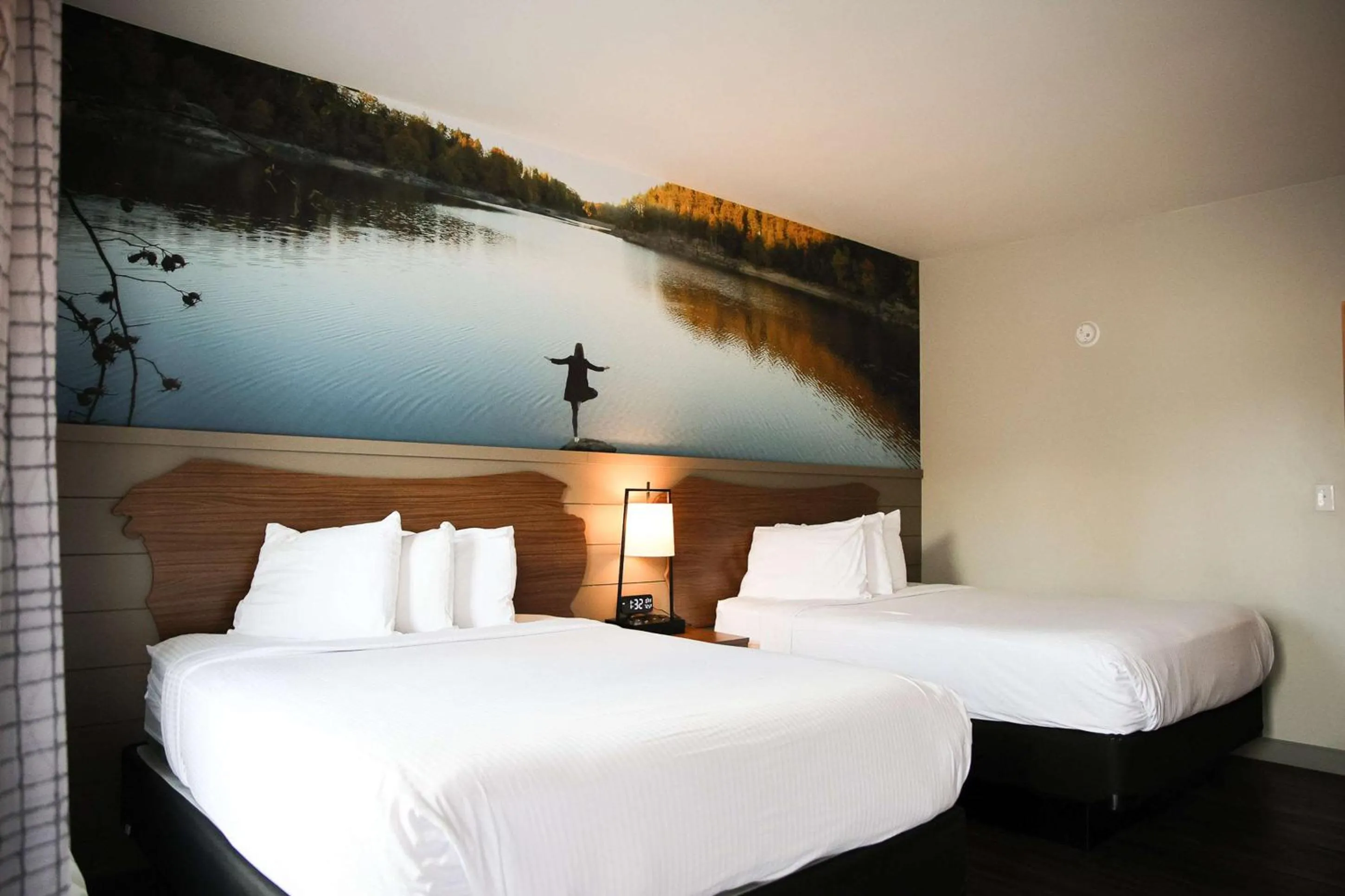 Bedroom, Bed in The Inn At Tree City, BW Signature Collection