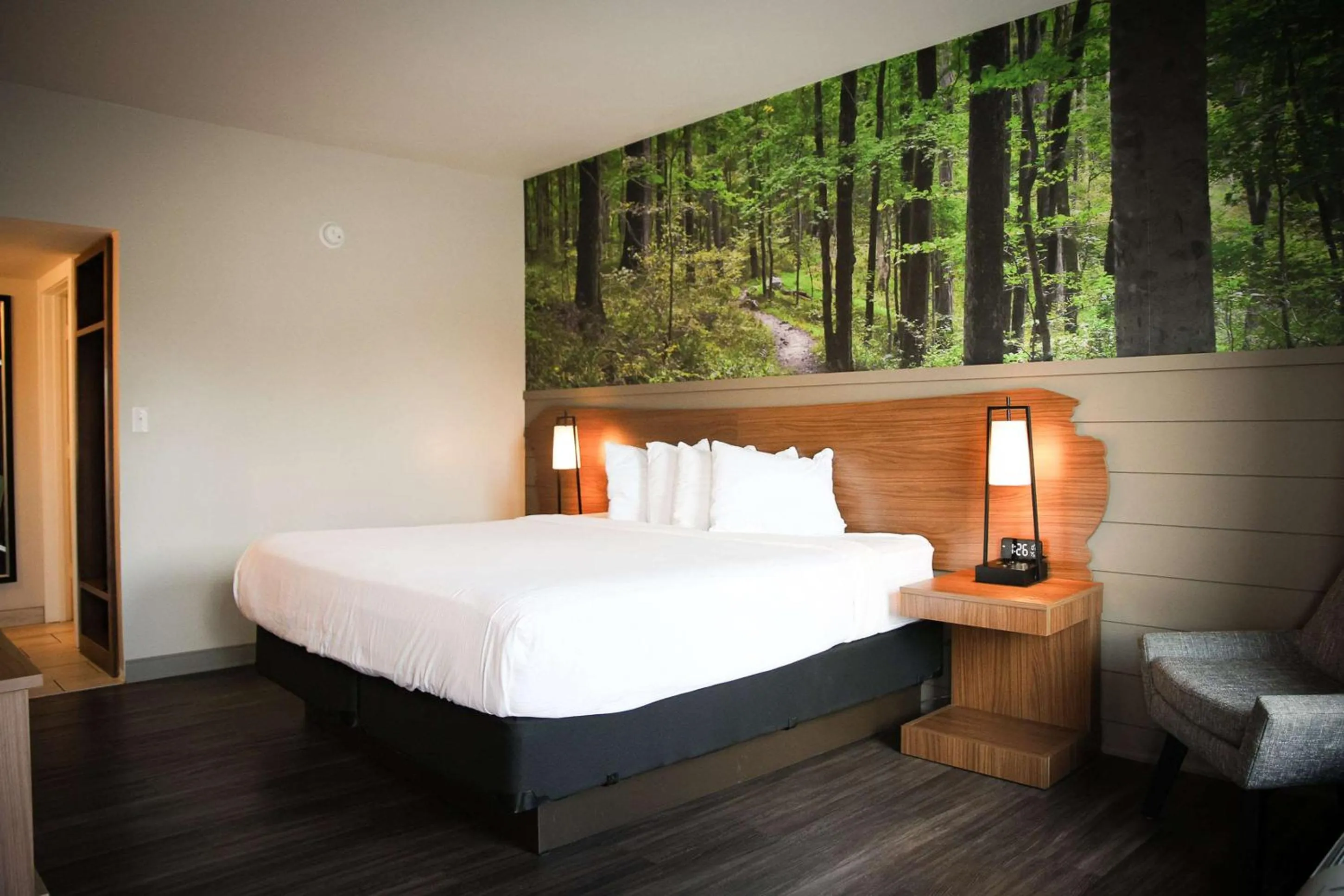 Bedroom, Bed in The Inn At Tree City, BW Signature Collection