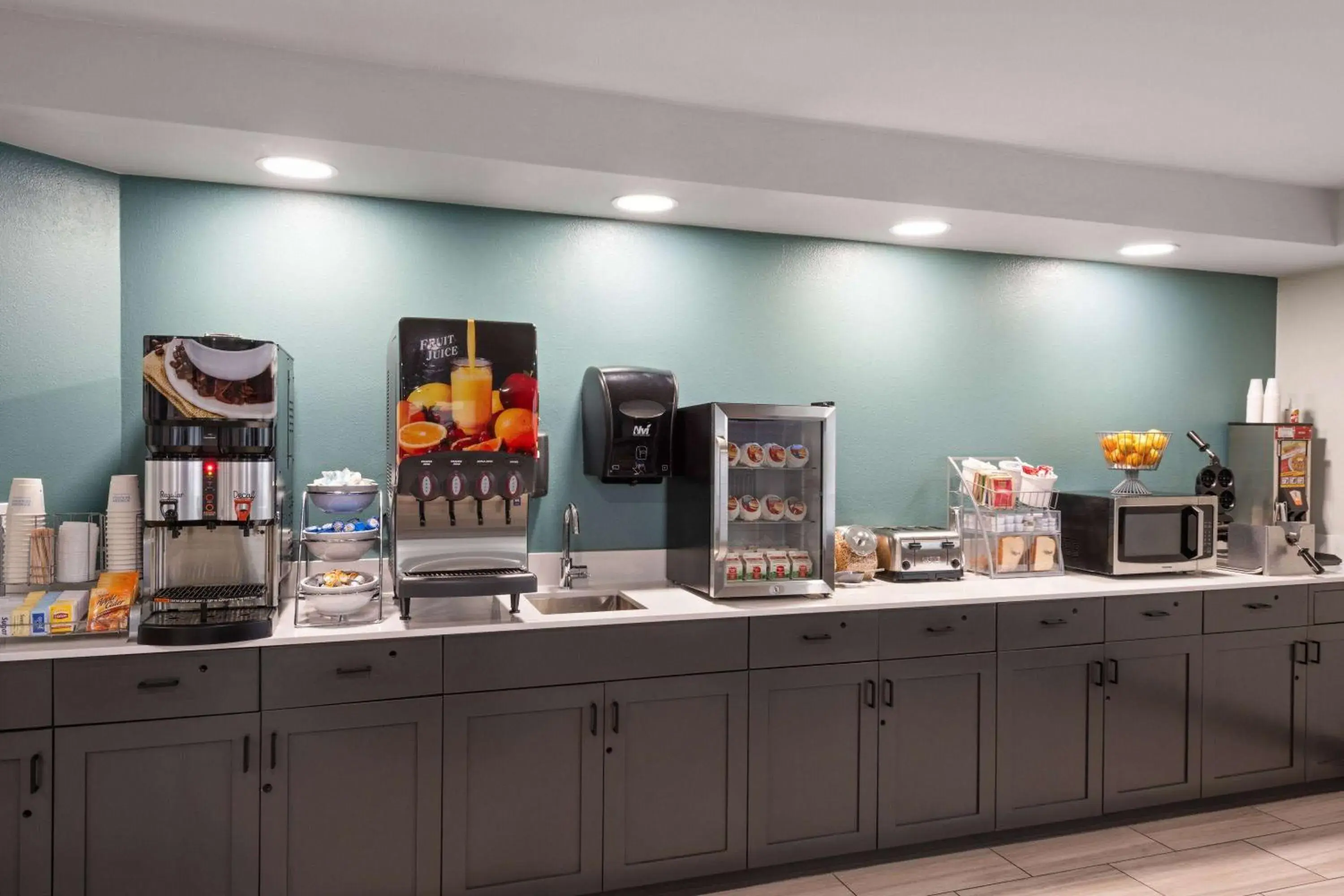 Breakfast in Super 8 by Wyndham Big Timber Breakfast in Super 8 by Wyndham Big Timber