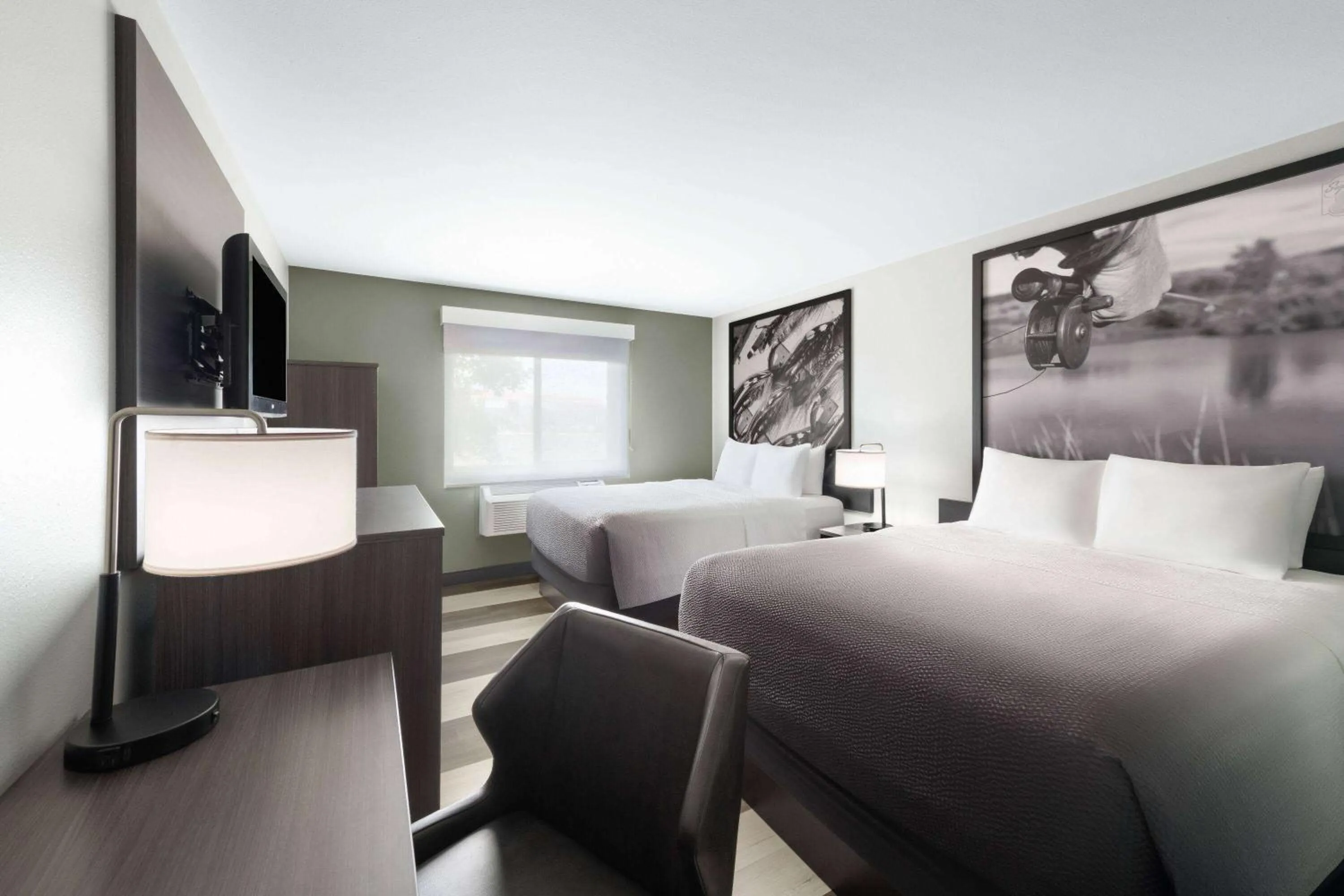 Photo of the whole room, Bed in Super 8 by Wyndham Big Timber