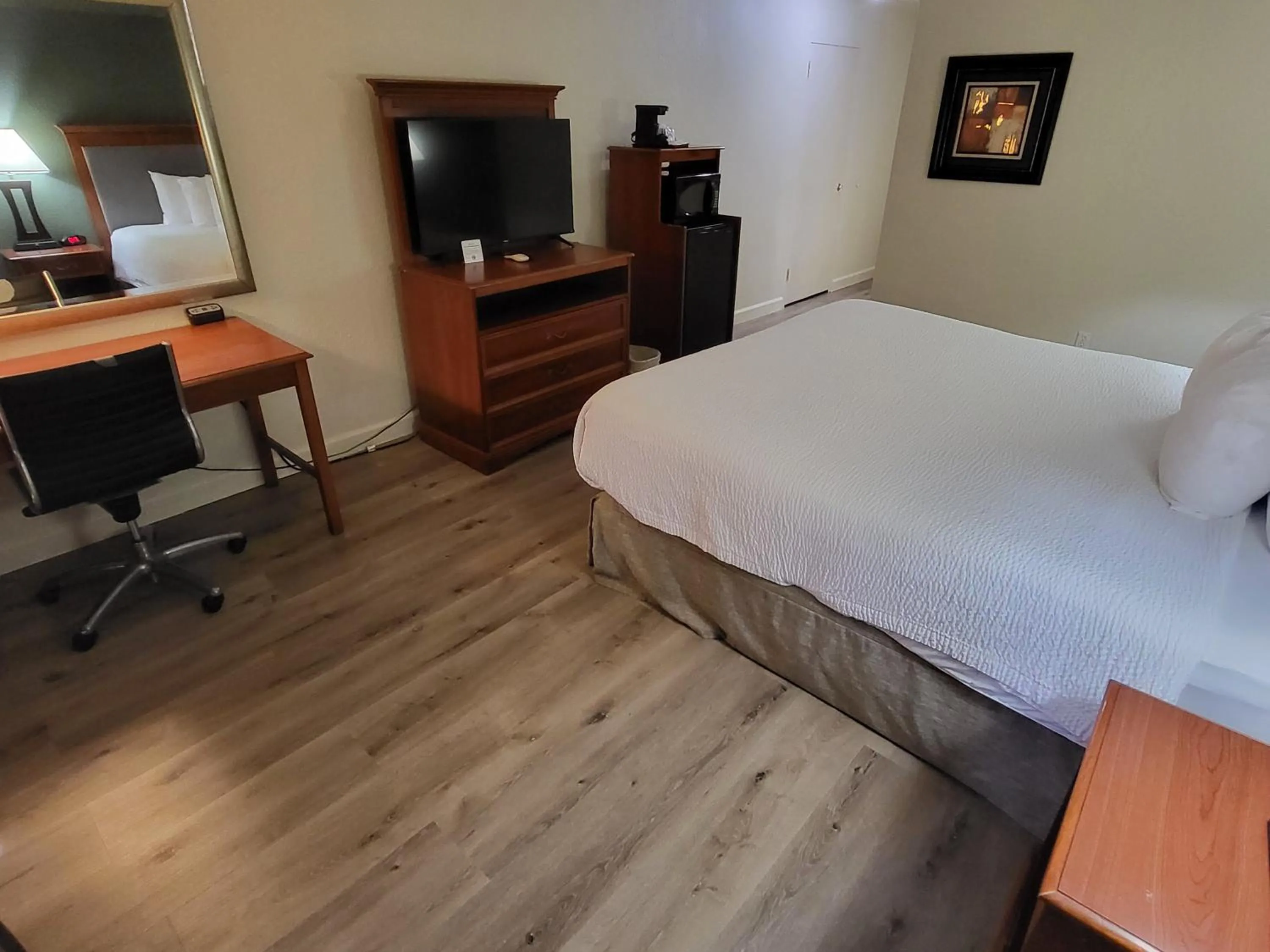 Bed in Ramada by Wyndham Houston Intercontinental Airport East