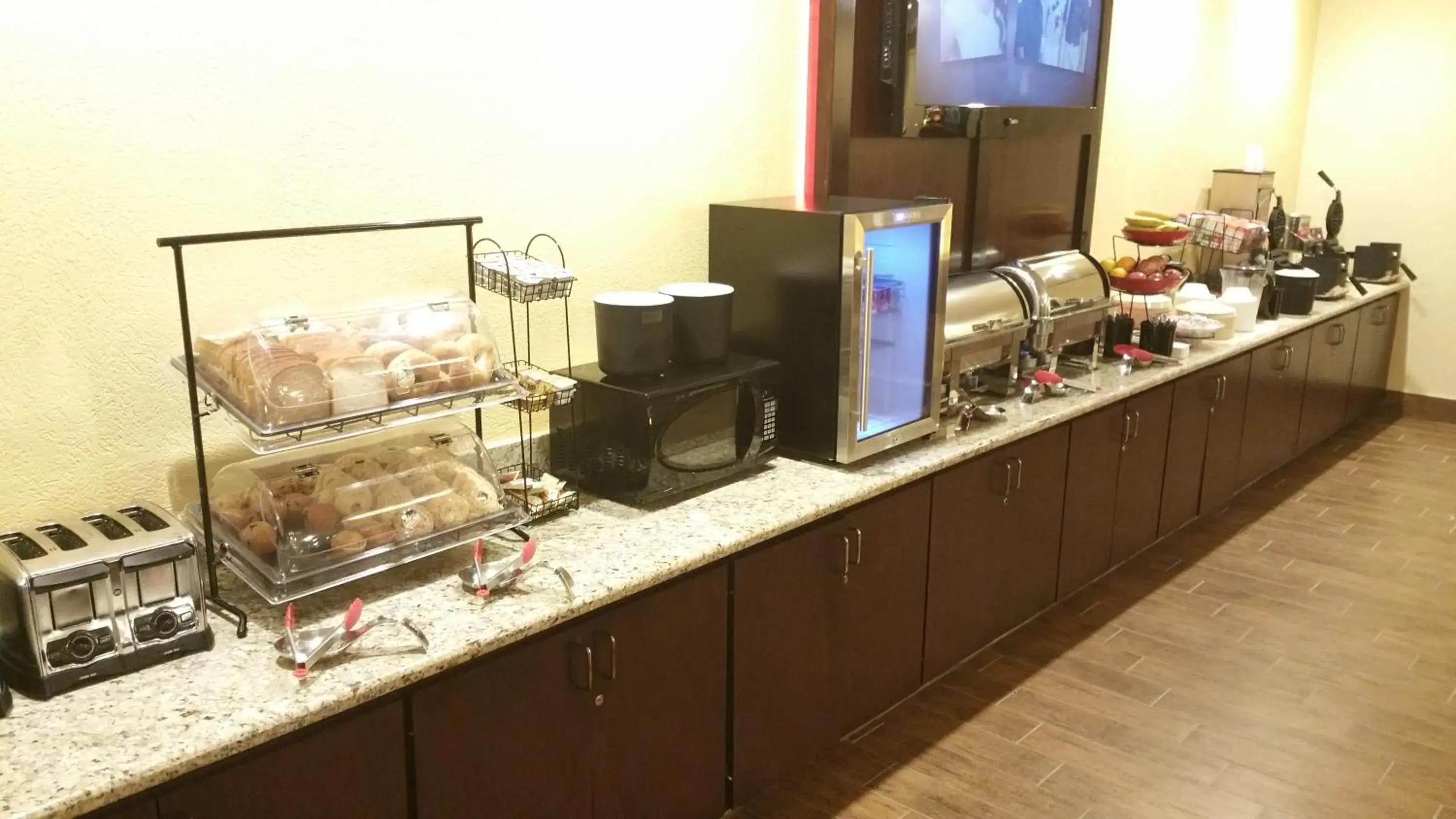 Continental breakfast in Ramada by Wyndham Houston Intercontinental Airport East Continental breakfast in Ramada by Wyndham Houston Intercontinental Airport East
