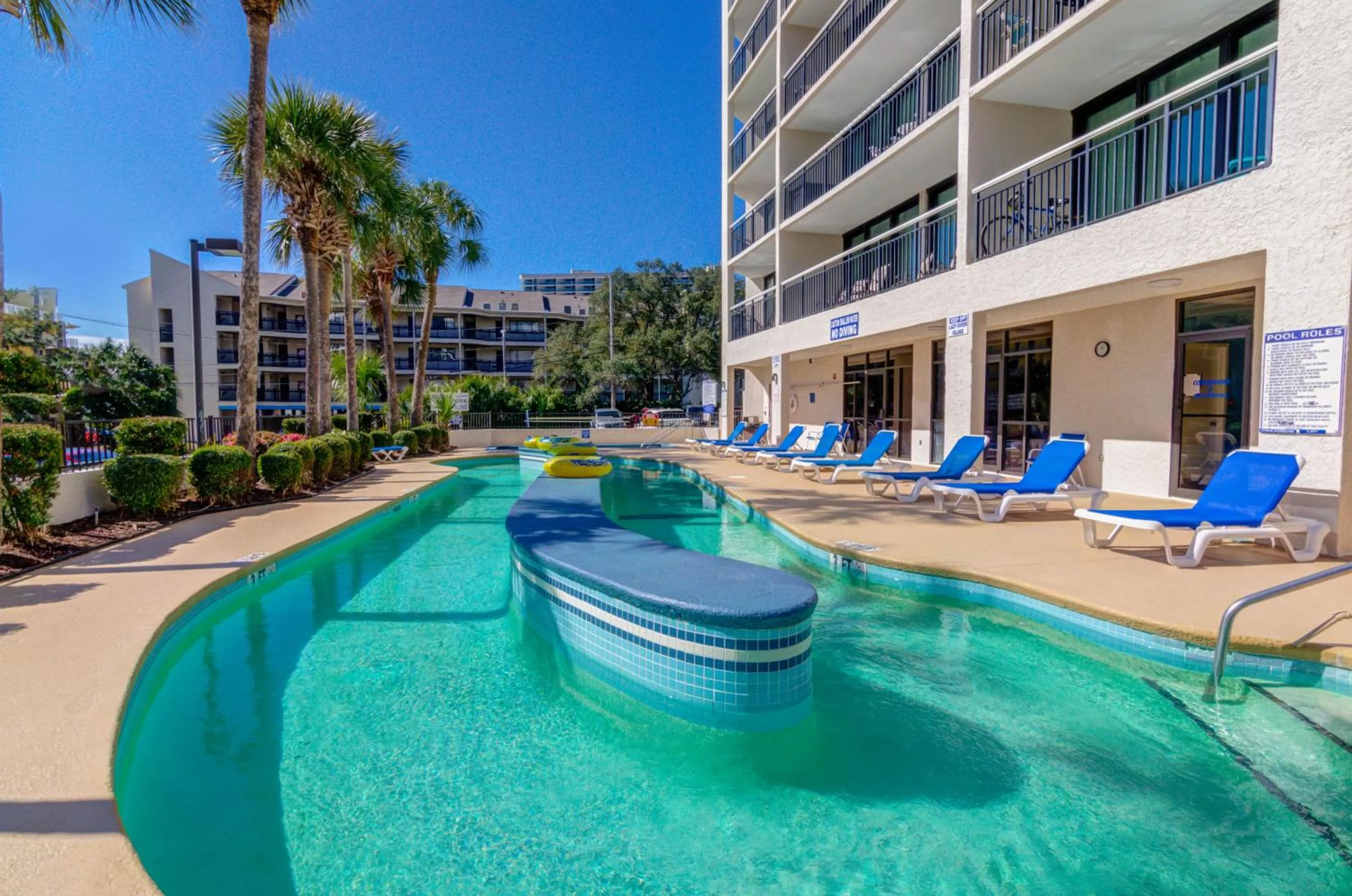Swimming pool in Carolina Winds