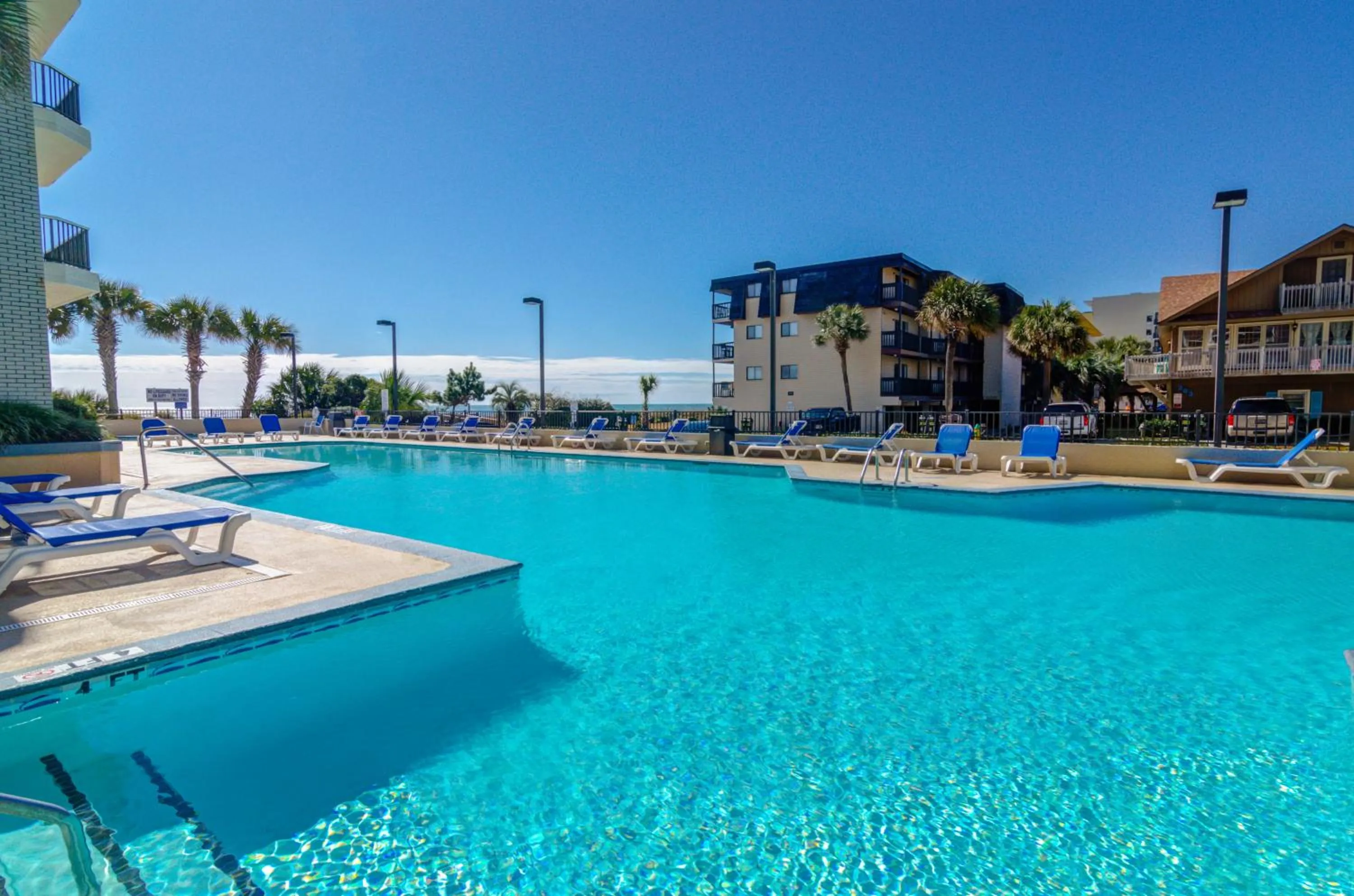 Swimming pool in Carolina Winds