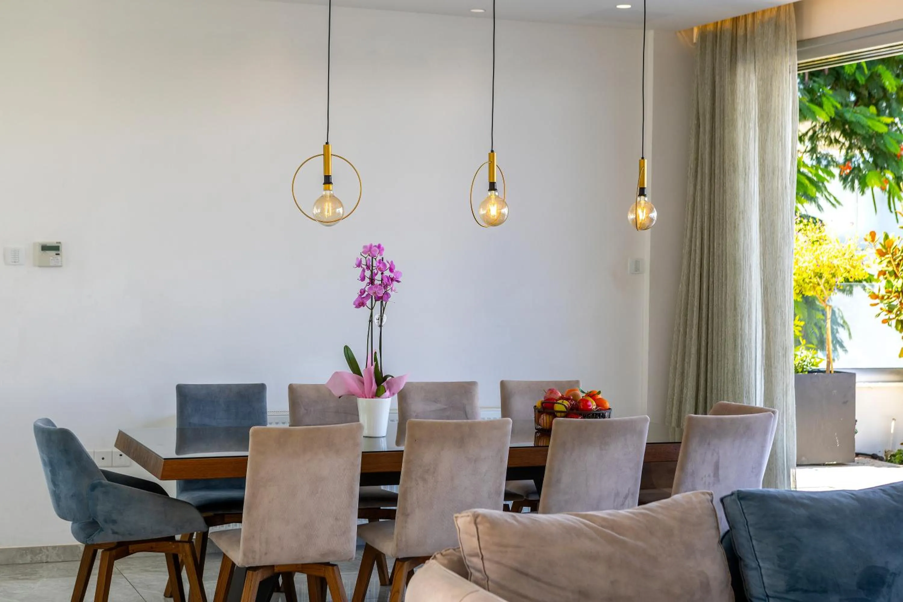 Living room in Fig Tree Bay Residences 7