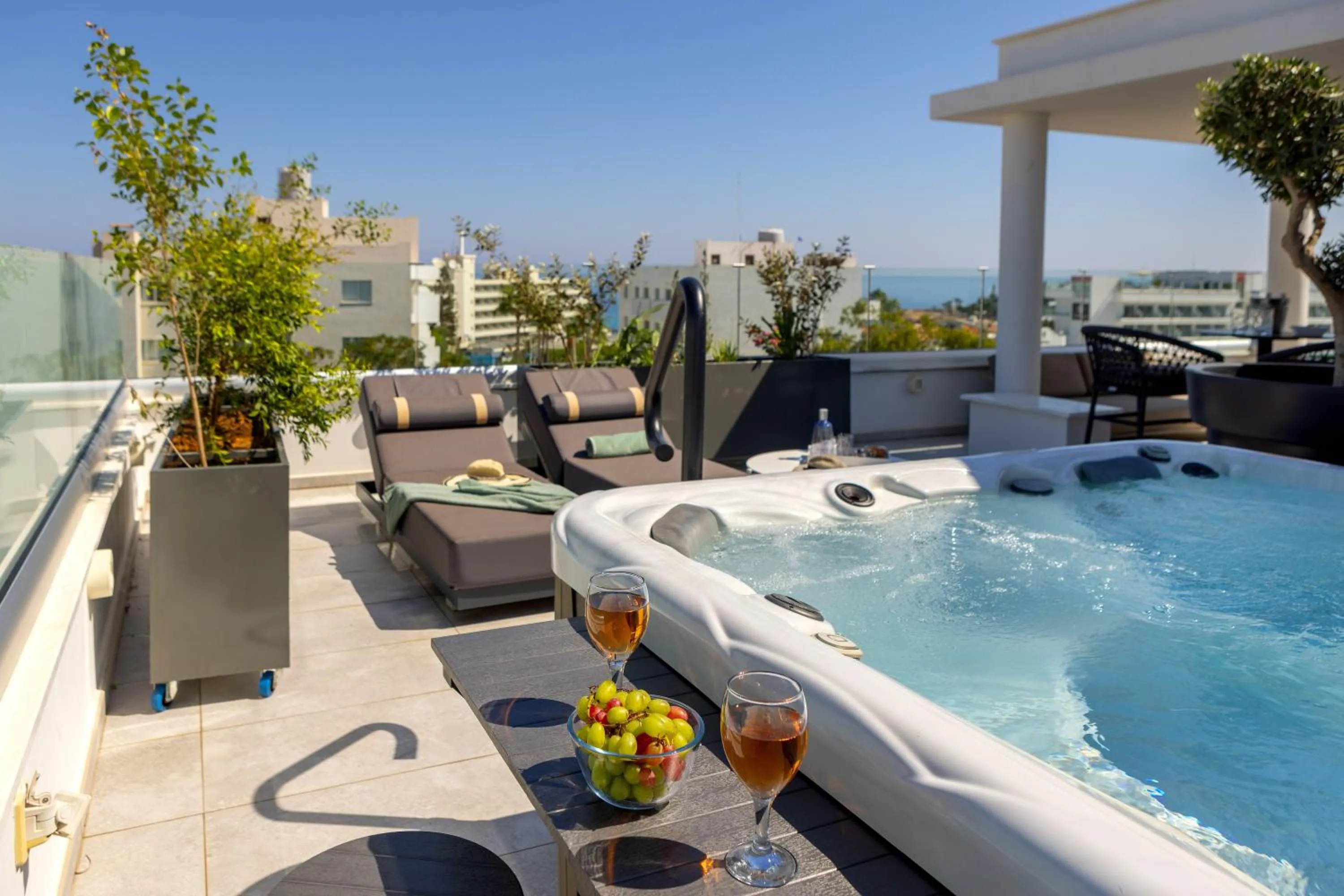 Patio in Fig Tree Bay Residences 7