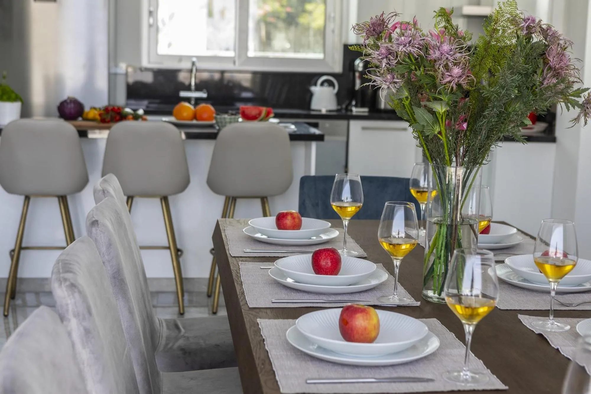 Restaurant/places to eat in Fig Tree Bay Residences 7