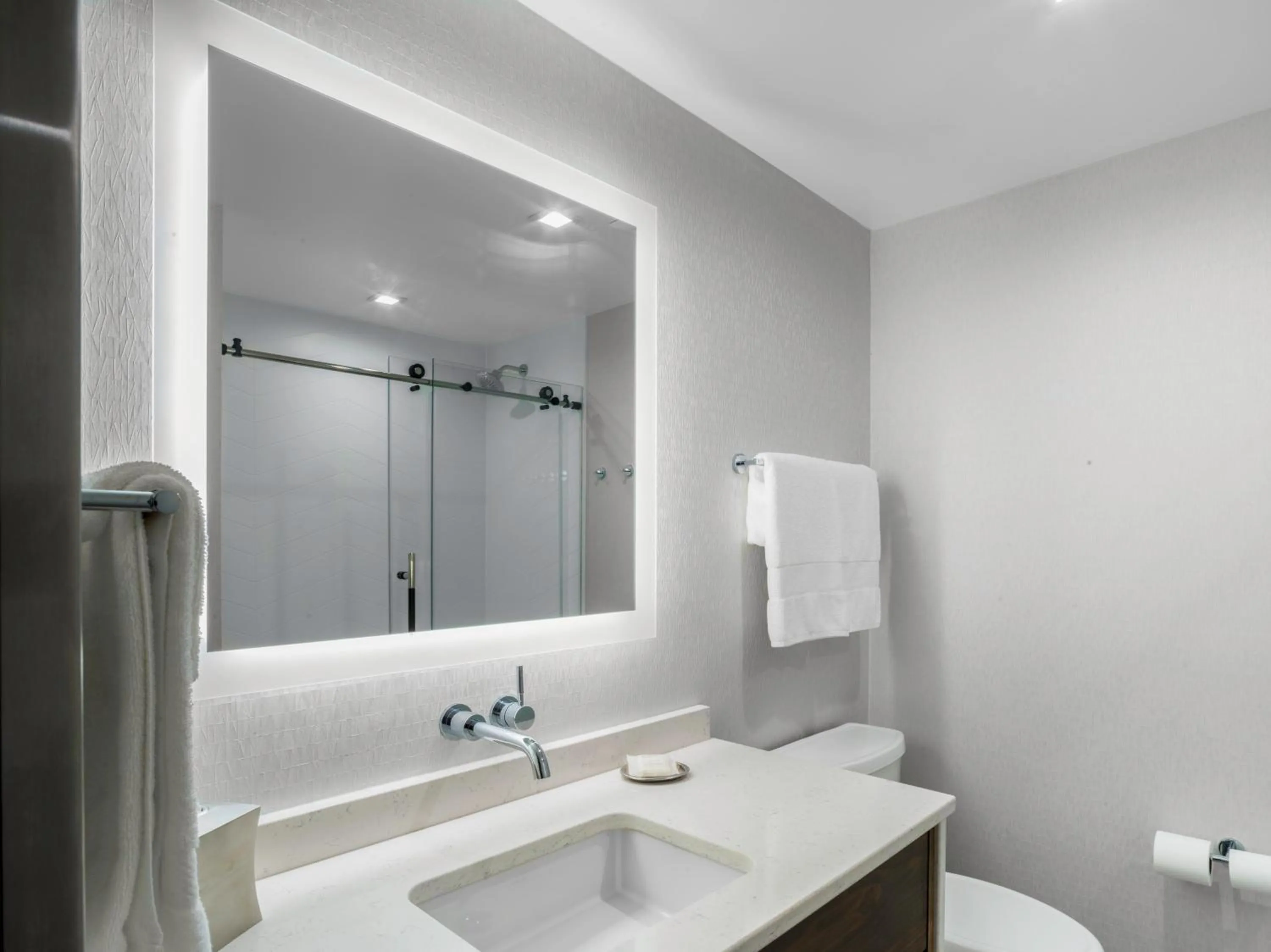 Bathroom in voco Niagara Falls - The Cadence by IHG