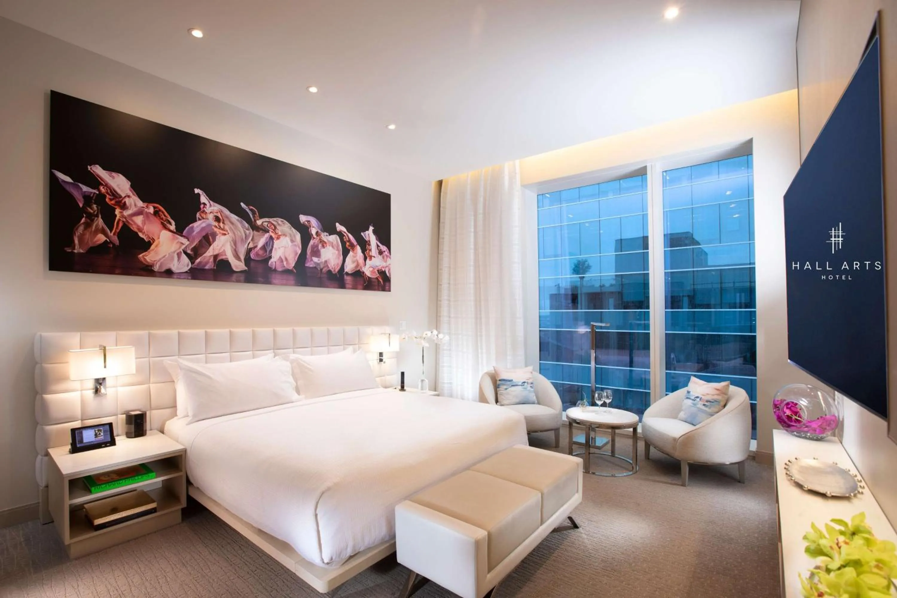 Bed in HALL Arts Hotel Dallas, Curio Collection by Hilton