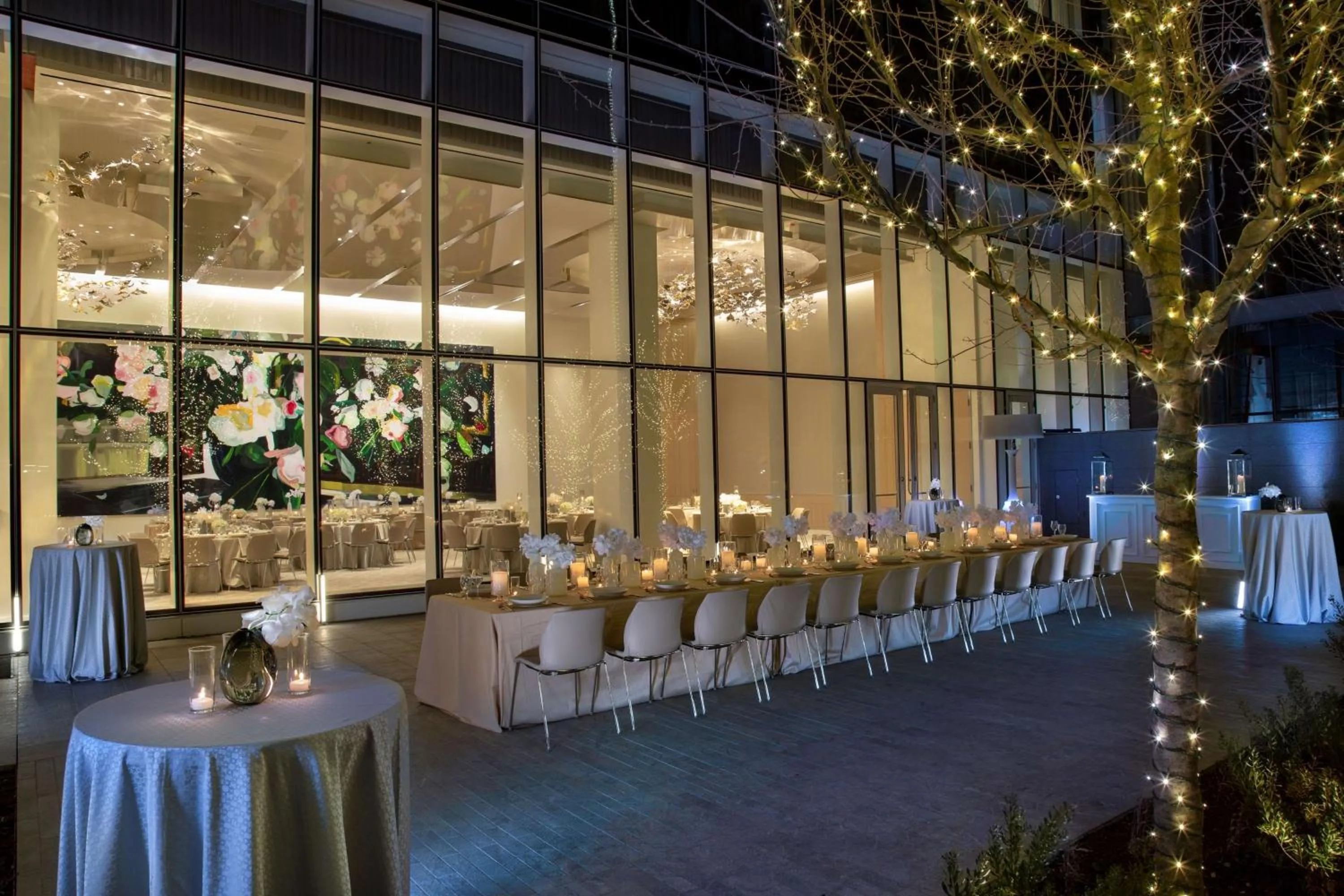 Meeting/conference room in HALL Arts Hotel Dallas, Curio Collection by Hilton