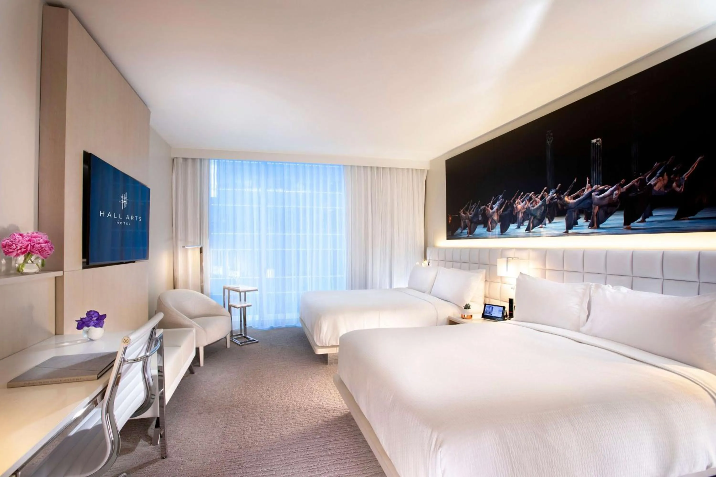 Bedroom, Bed in HALL Arts Hotel Dallas, Curio Collection by Hilton