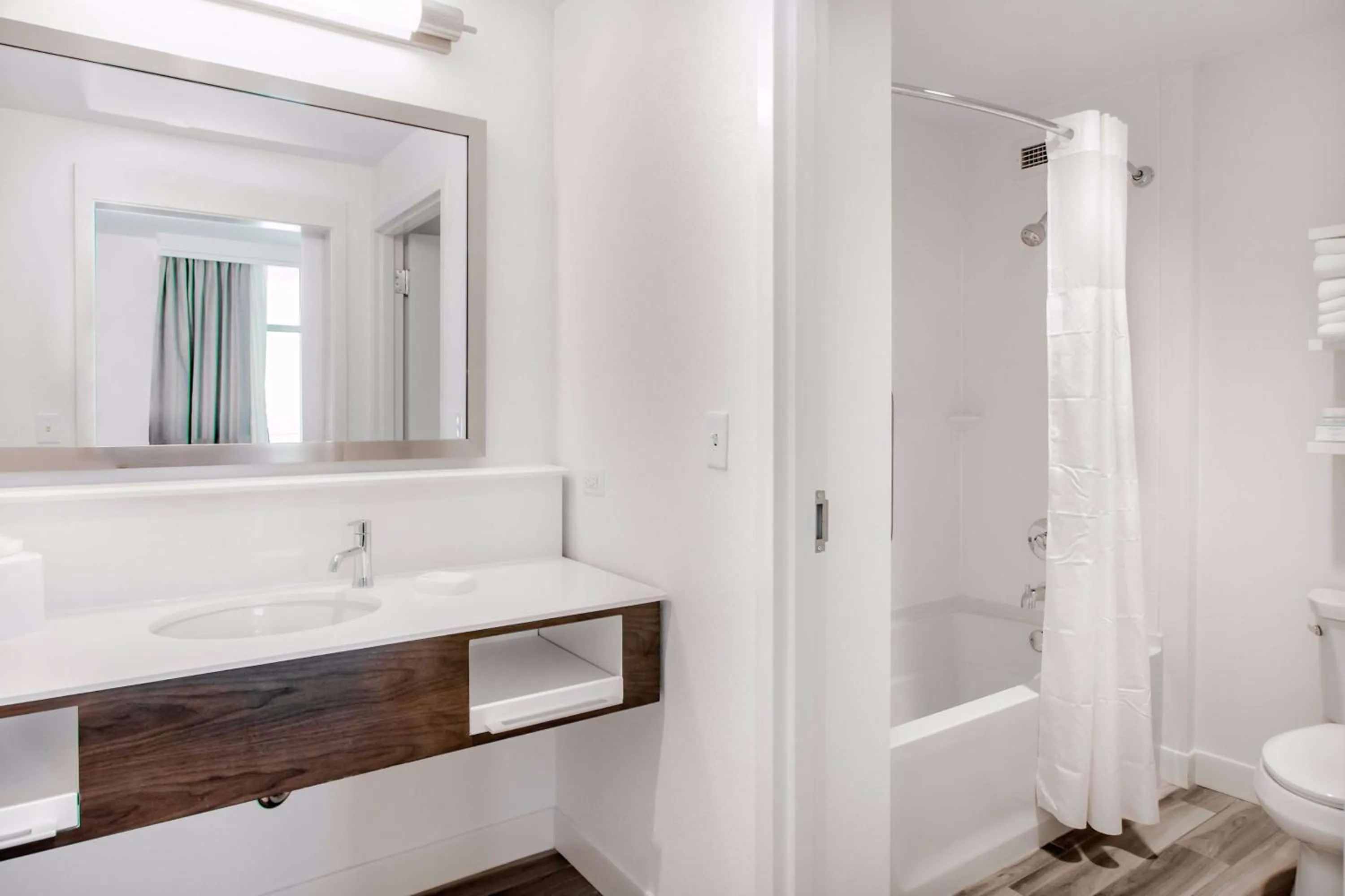 Bathroom in Hampton Inn & Suites Panama City Beach-Beachfront