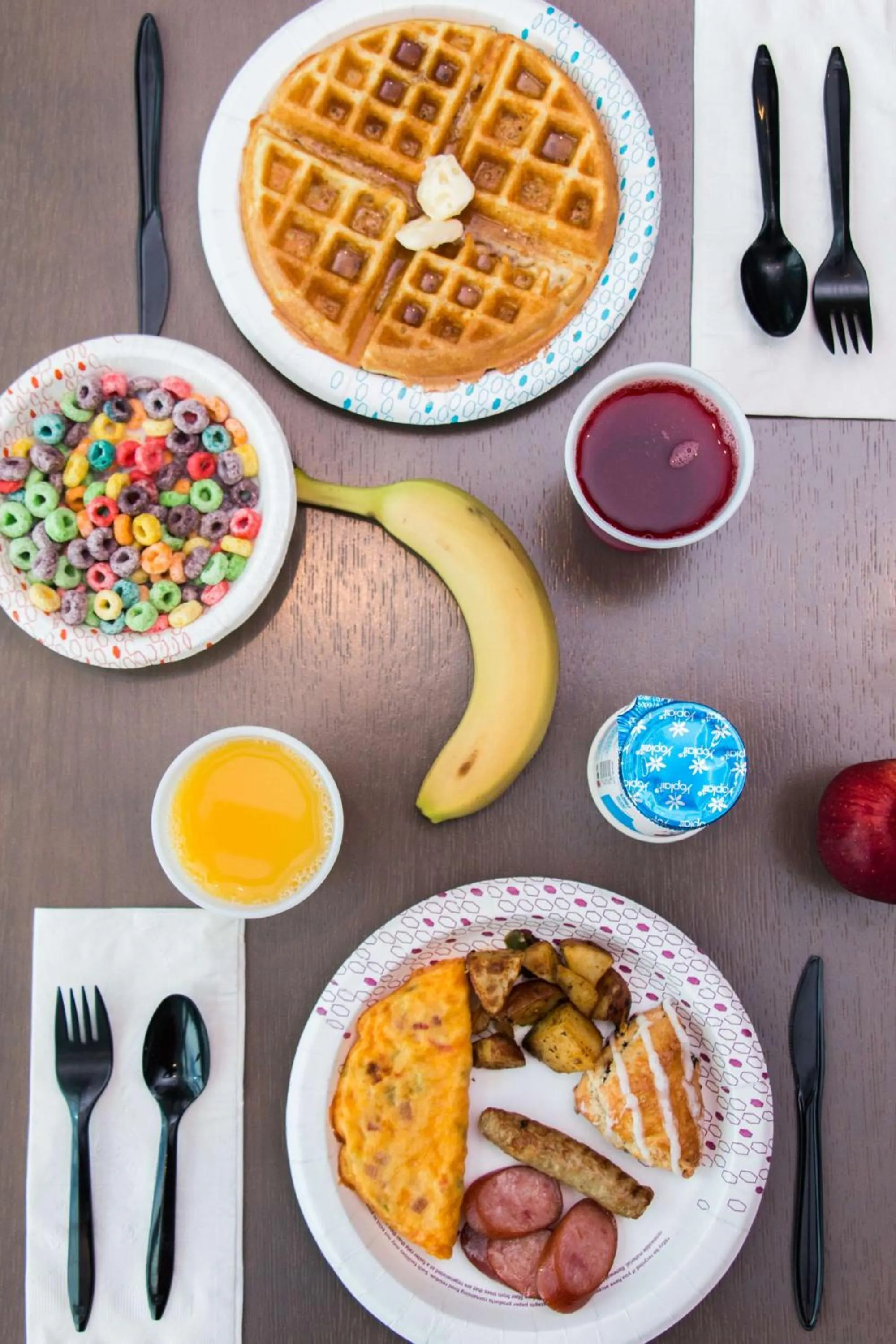 Dining area in Hampton Inn & Suites Panama City Beach-Beachfront