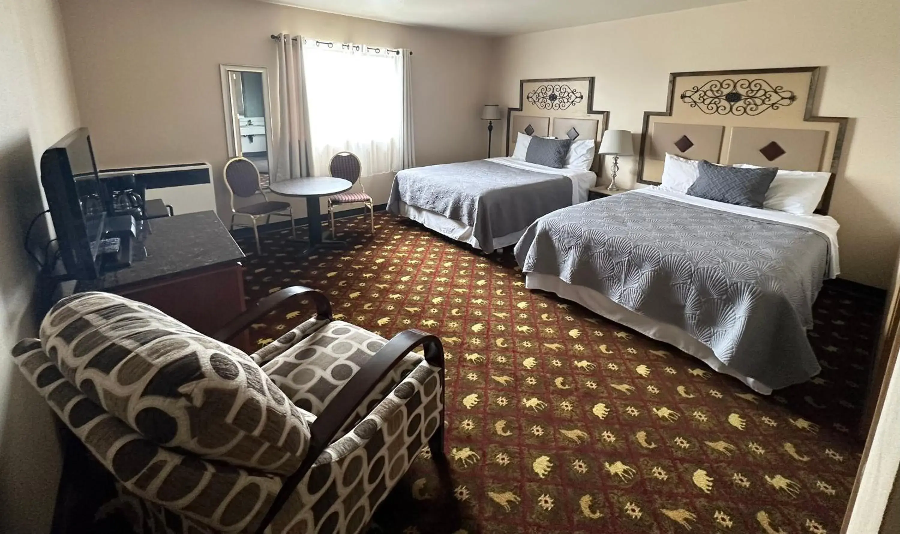 Bed in Alaska Angler's Inn Bed in Alaska Angler's Inn