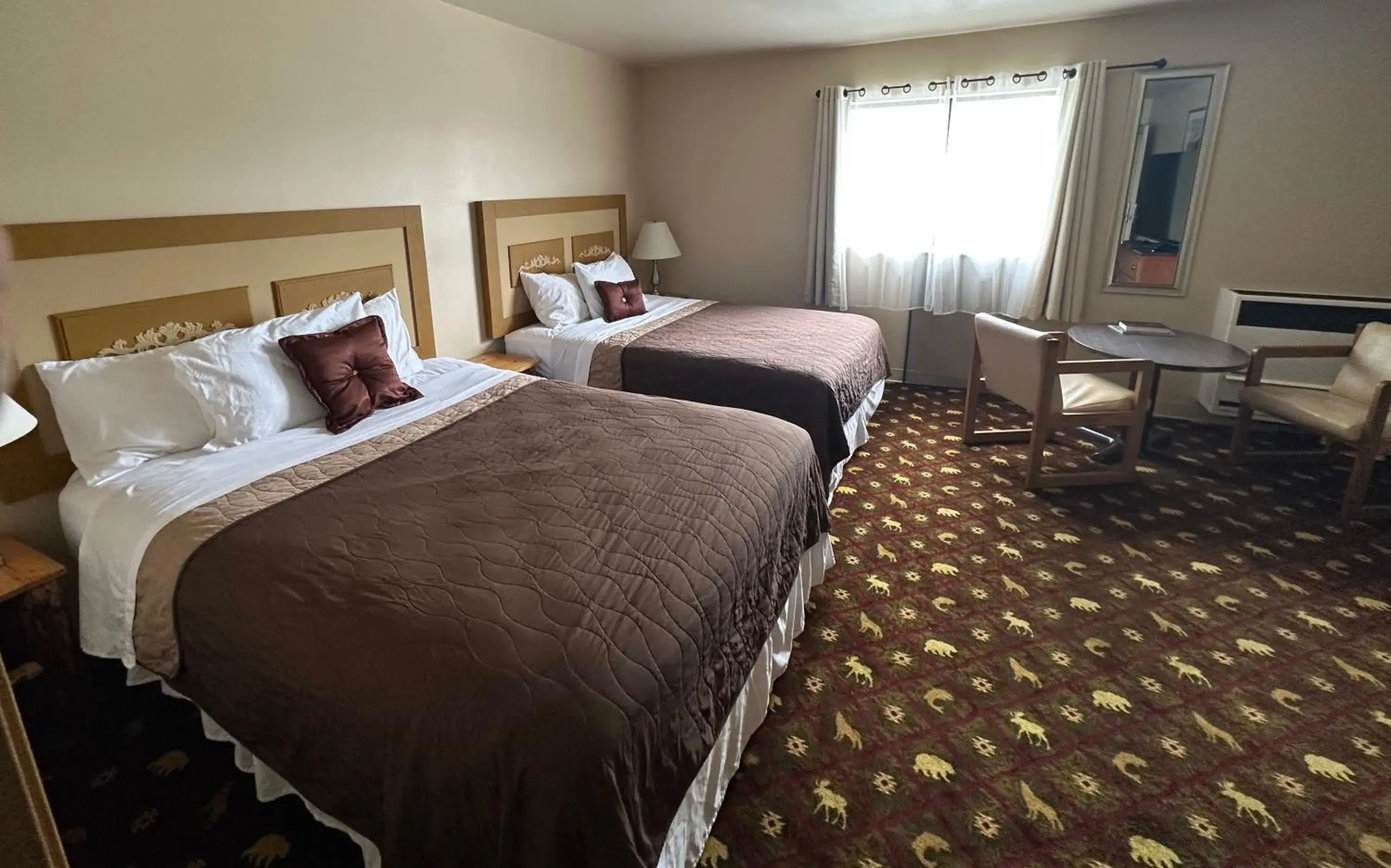 Bed in Alaska Angler's Inn Bed in Alaska Angler's Inn