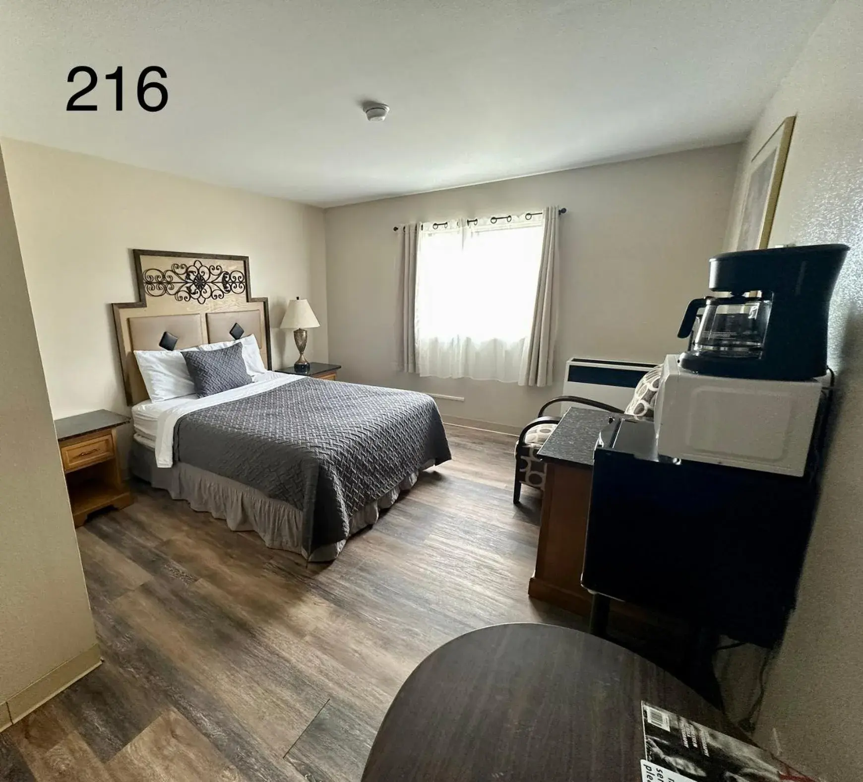 Bed in Alaska Angler's Inn Bed in Alaska Angler's Inn