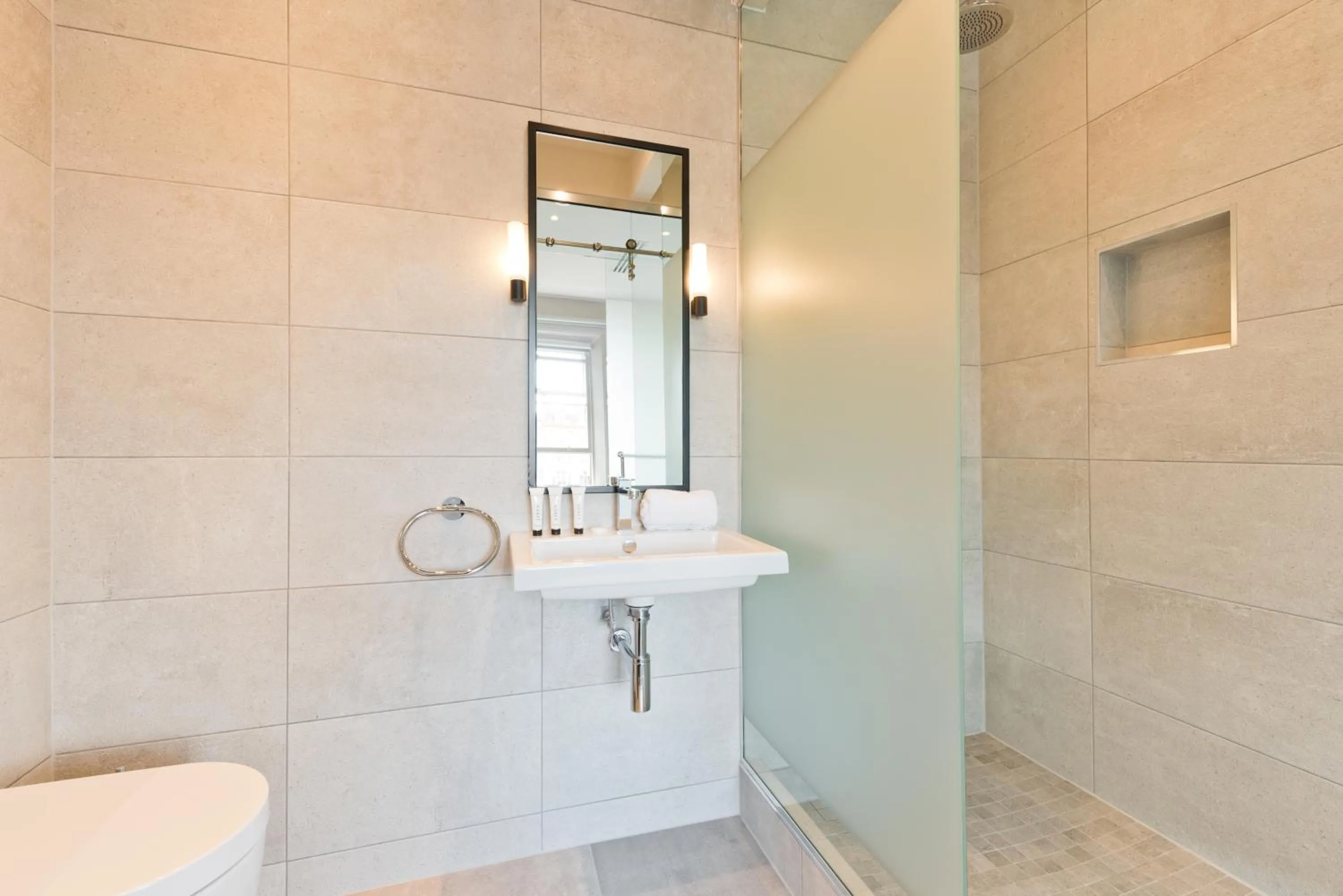 Shower in Templebar Rooms