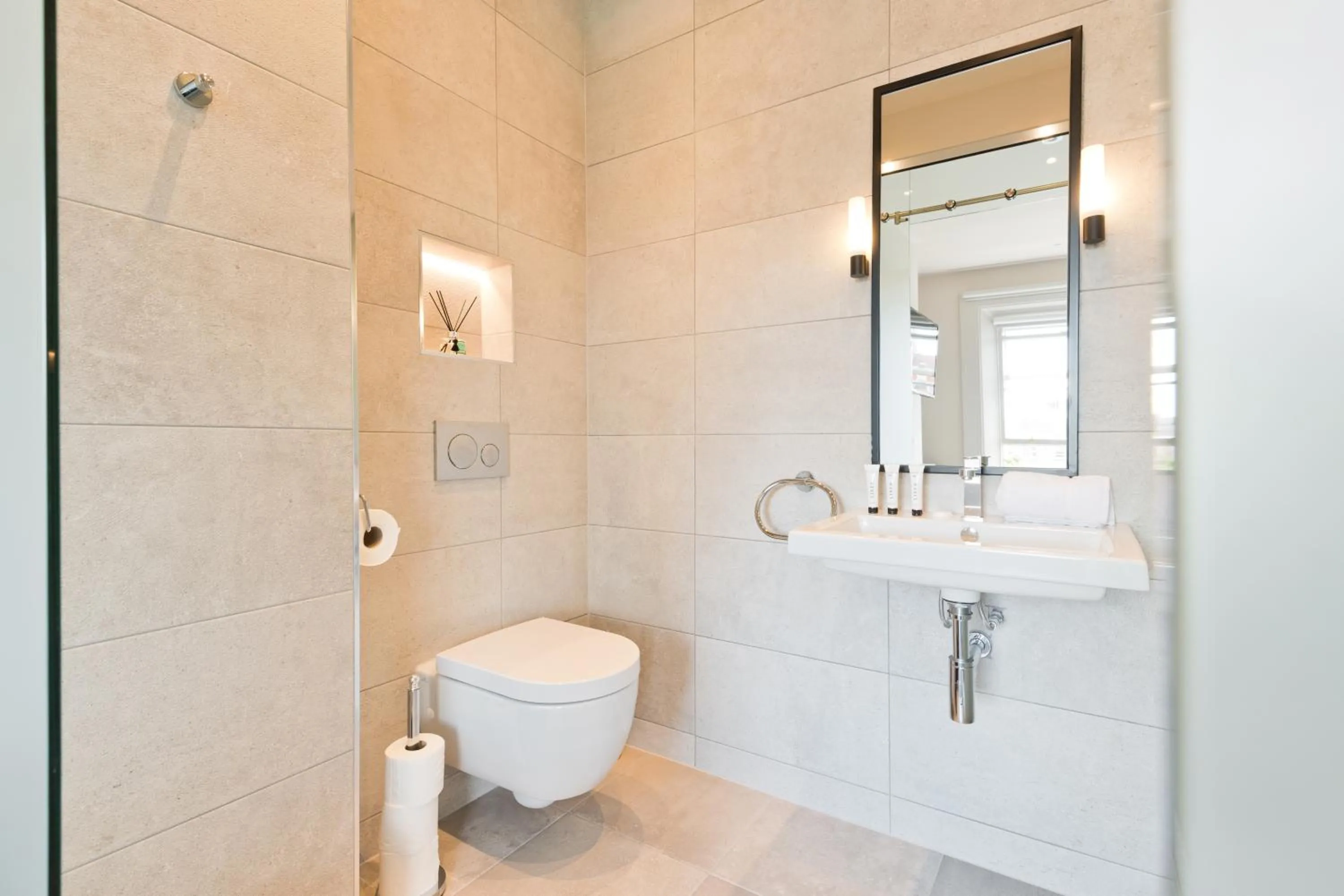 Toilet in Templebar Rooms