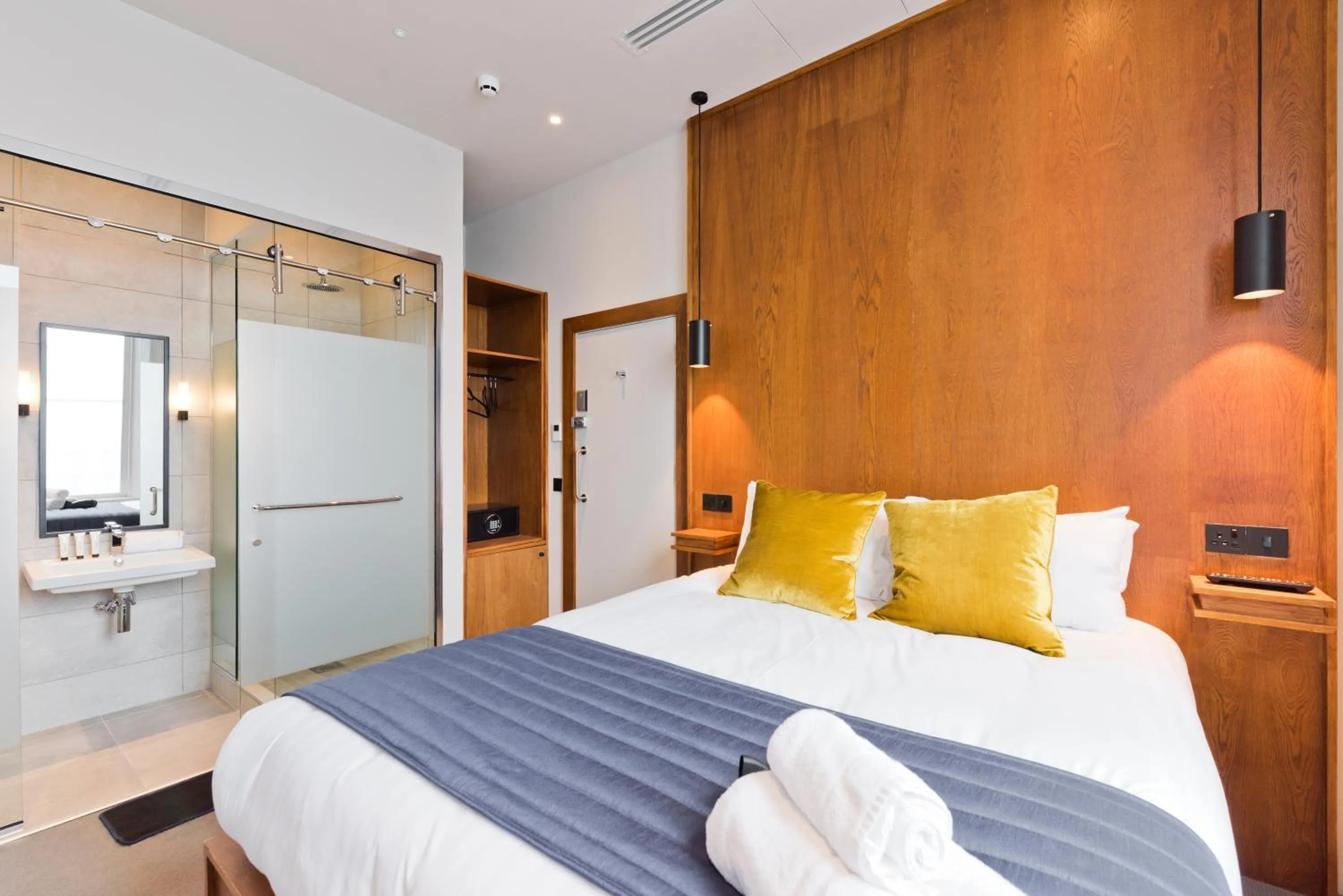 Bed in Templebar Rooms