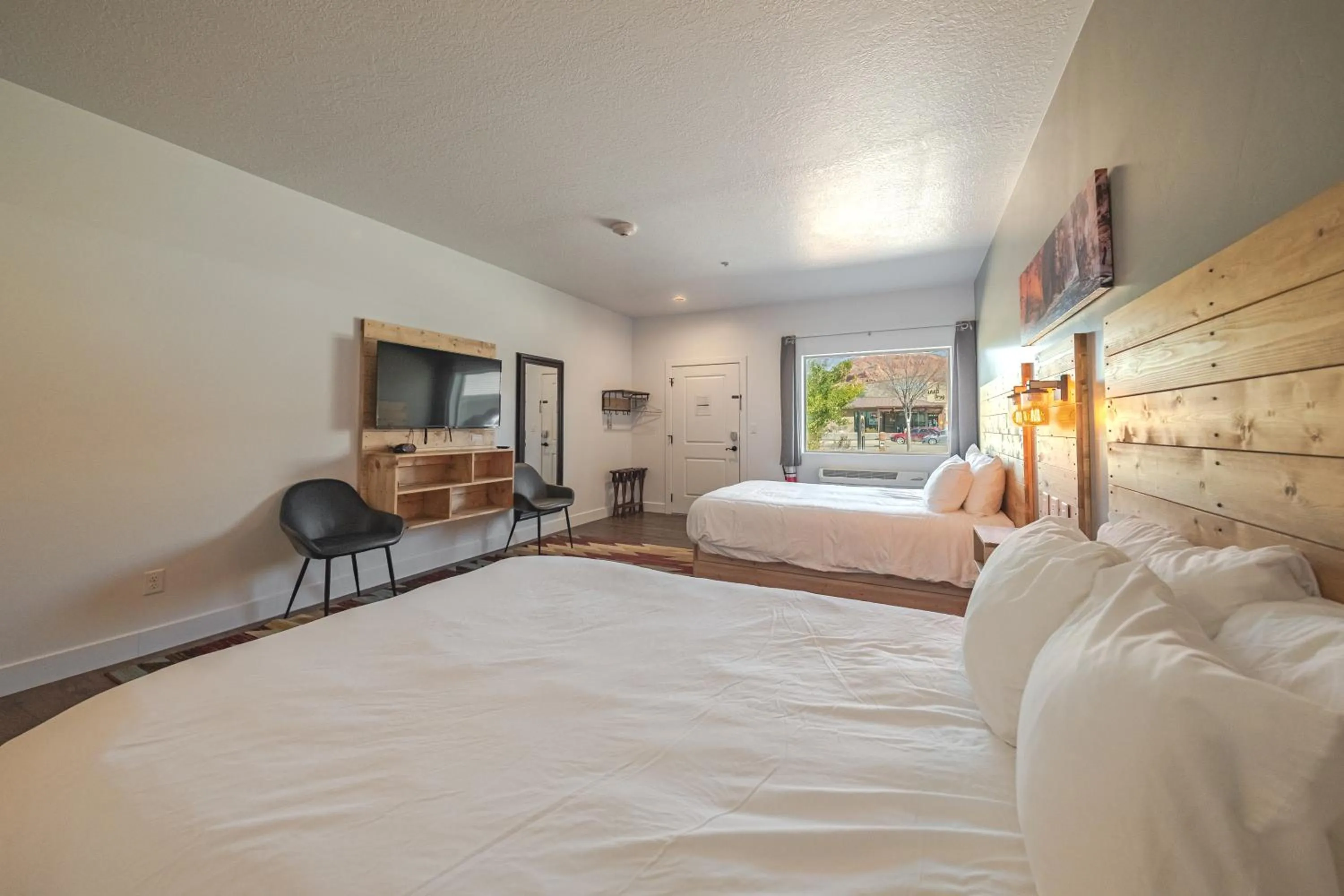 Bed in Kanab Suites