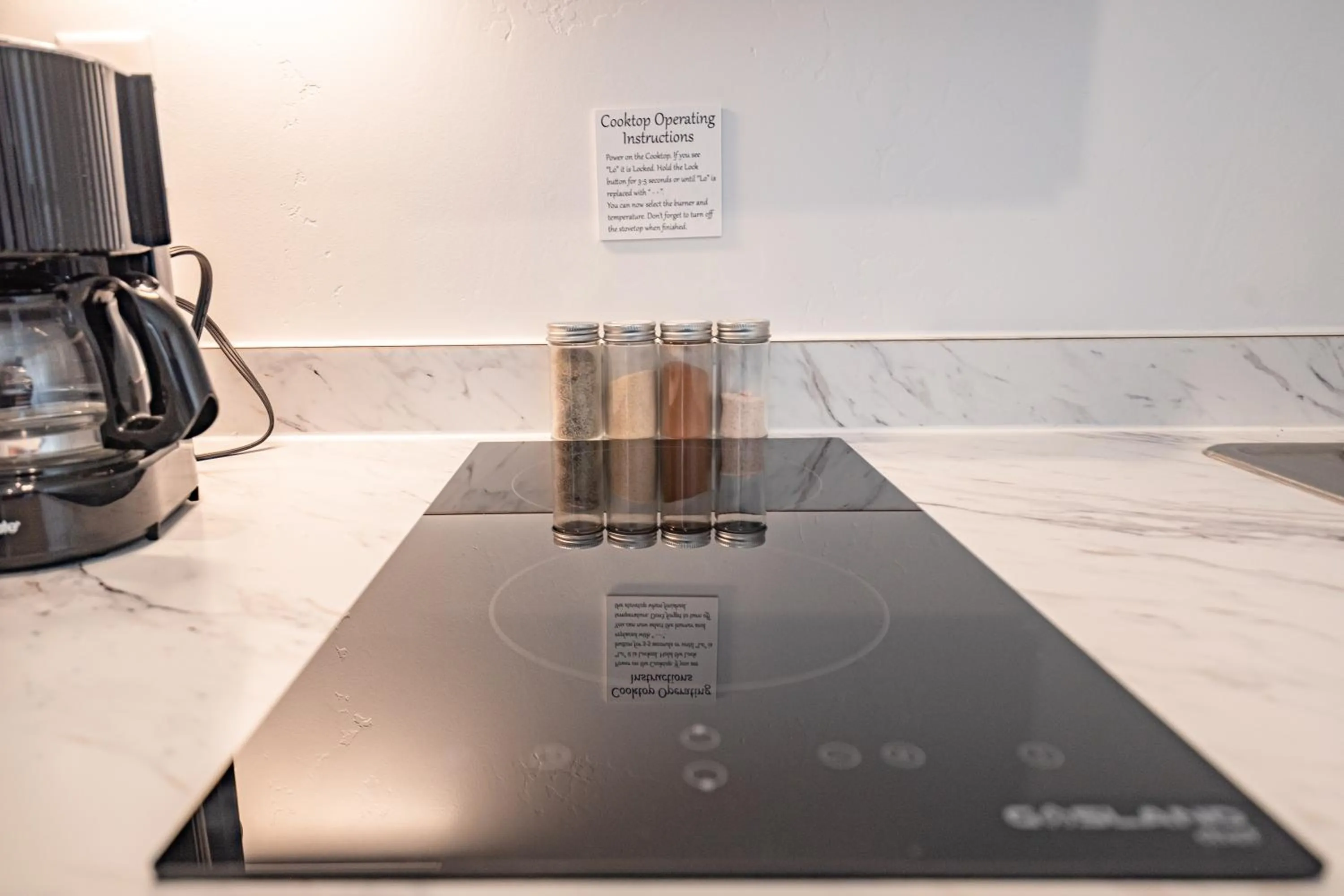 Kitchen or kitchenette in Kanab Suites