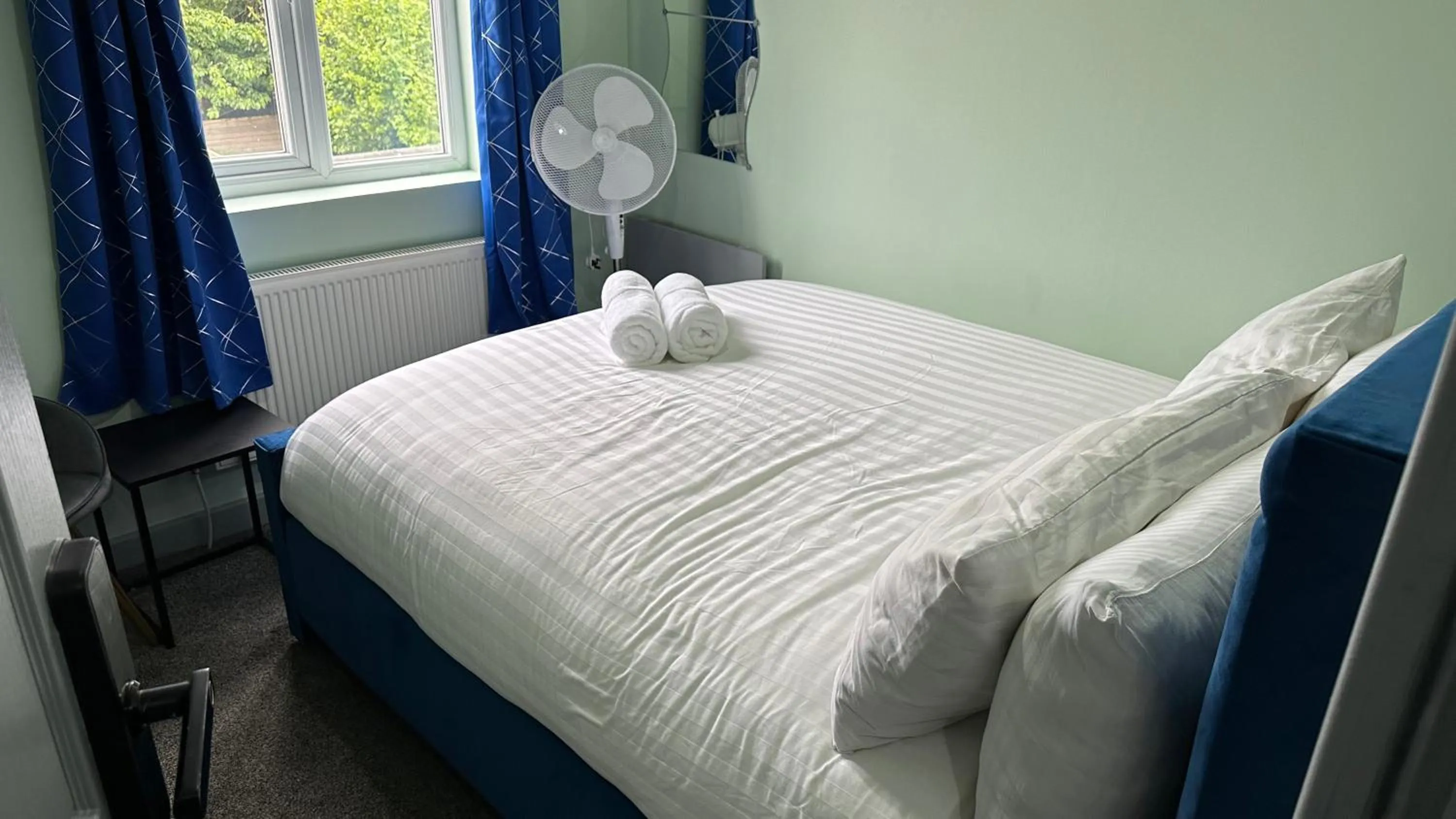 Bed in Homestay in Walsall