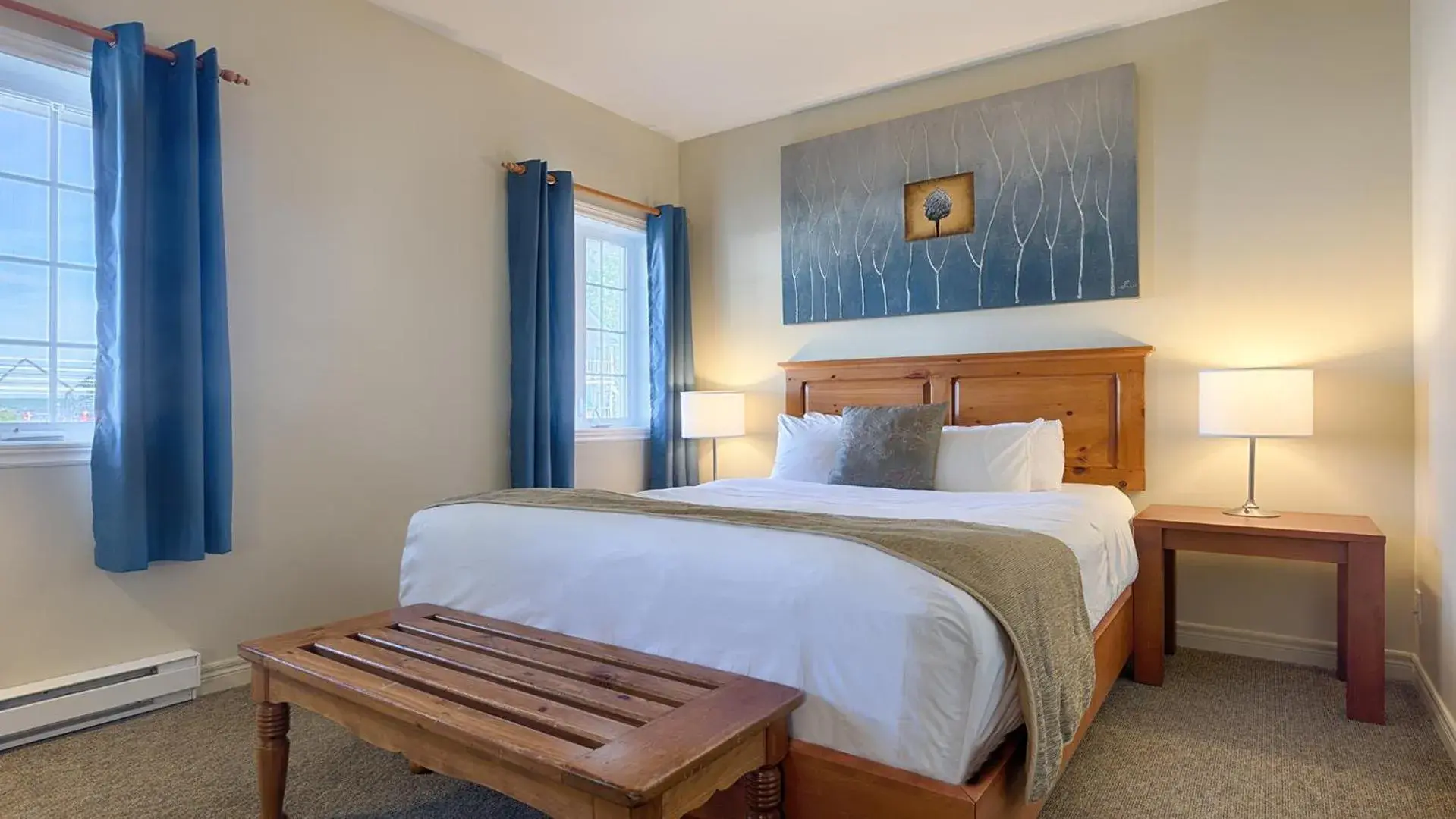 Classic Queen Room in Auberge Handfield et Spa Classic Queen Room in Auberge Handfield et Spa