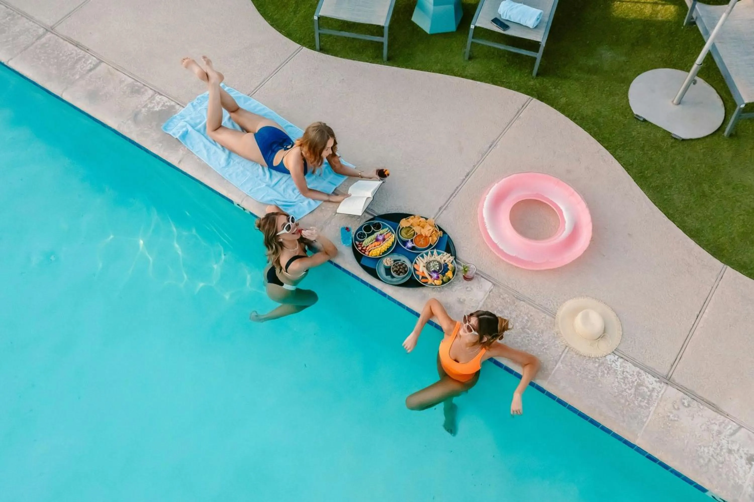 Swimming pool in ADERO Scottsdale Resort, Autograph Collection